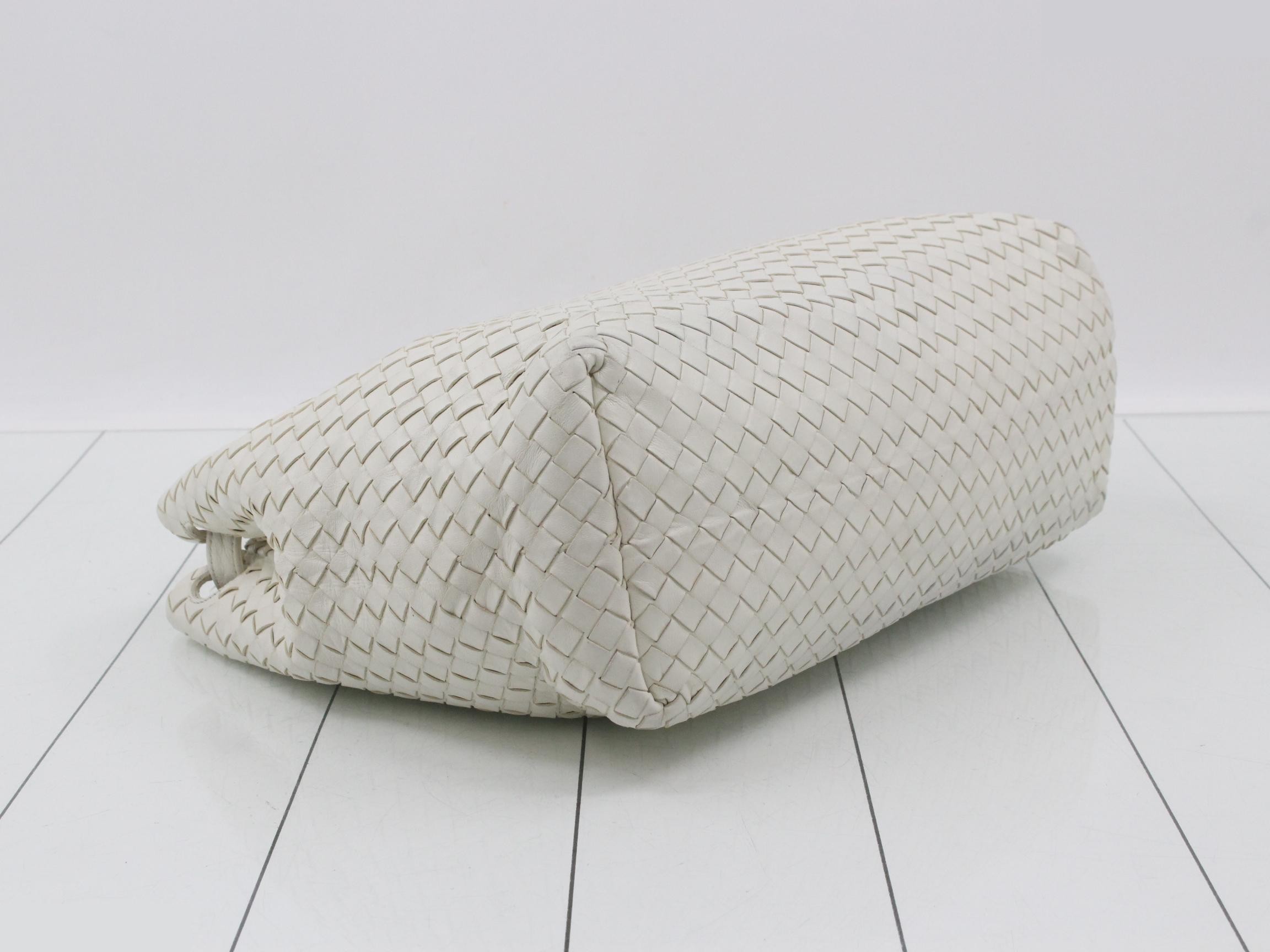 Intrecciato handbag, white leather — view 5