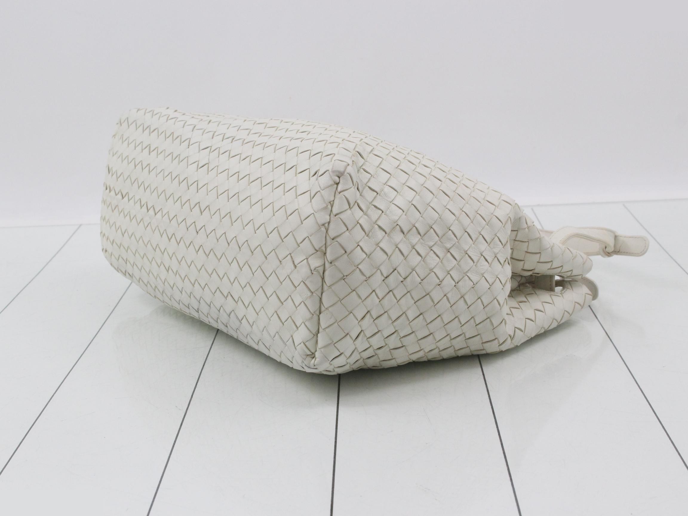 Intrecciato handbag, white leather — view 6