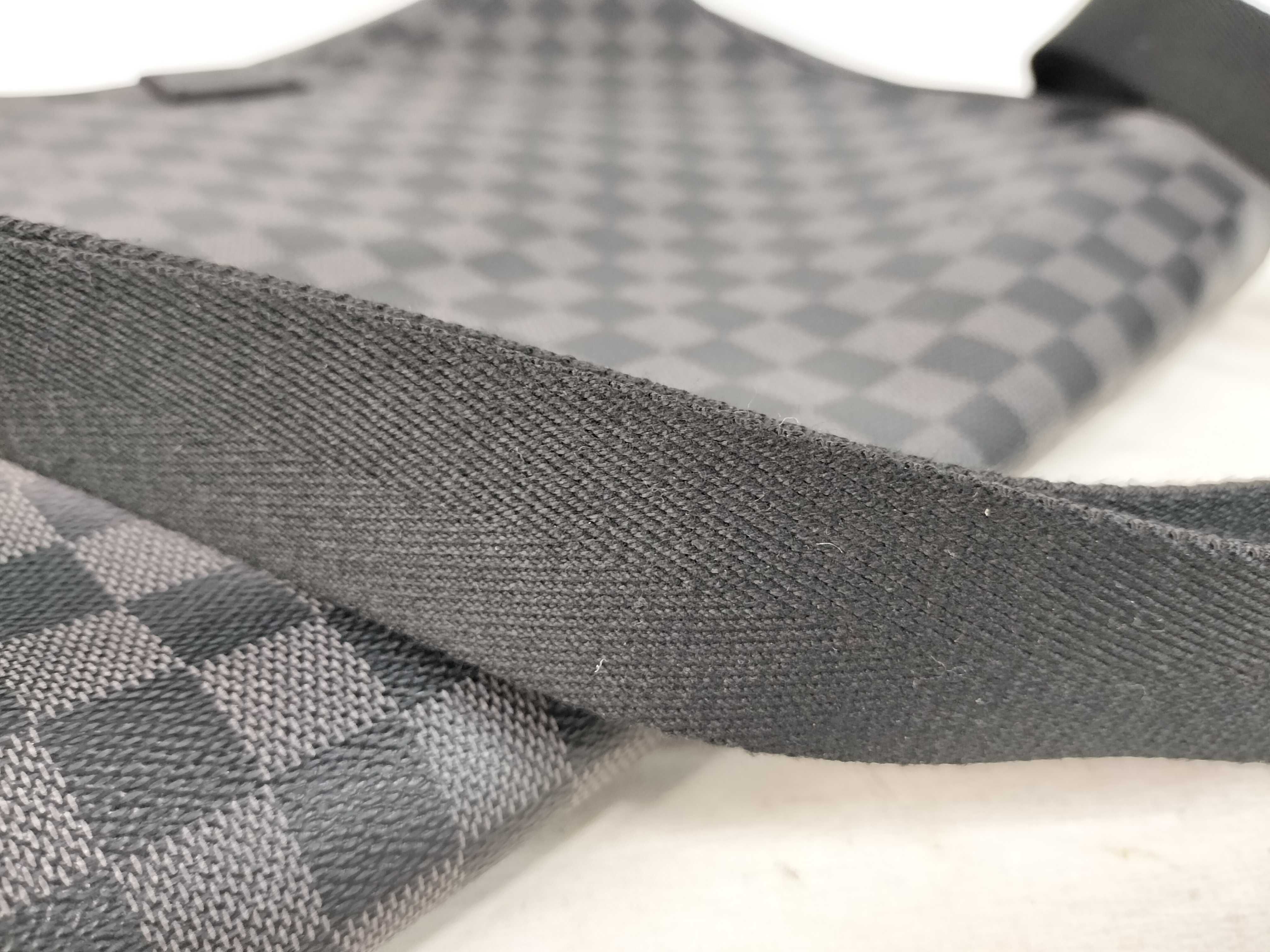 Damier Graphite District GM Shoulder Bag N41271 — view 4