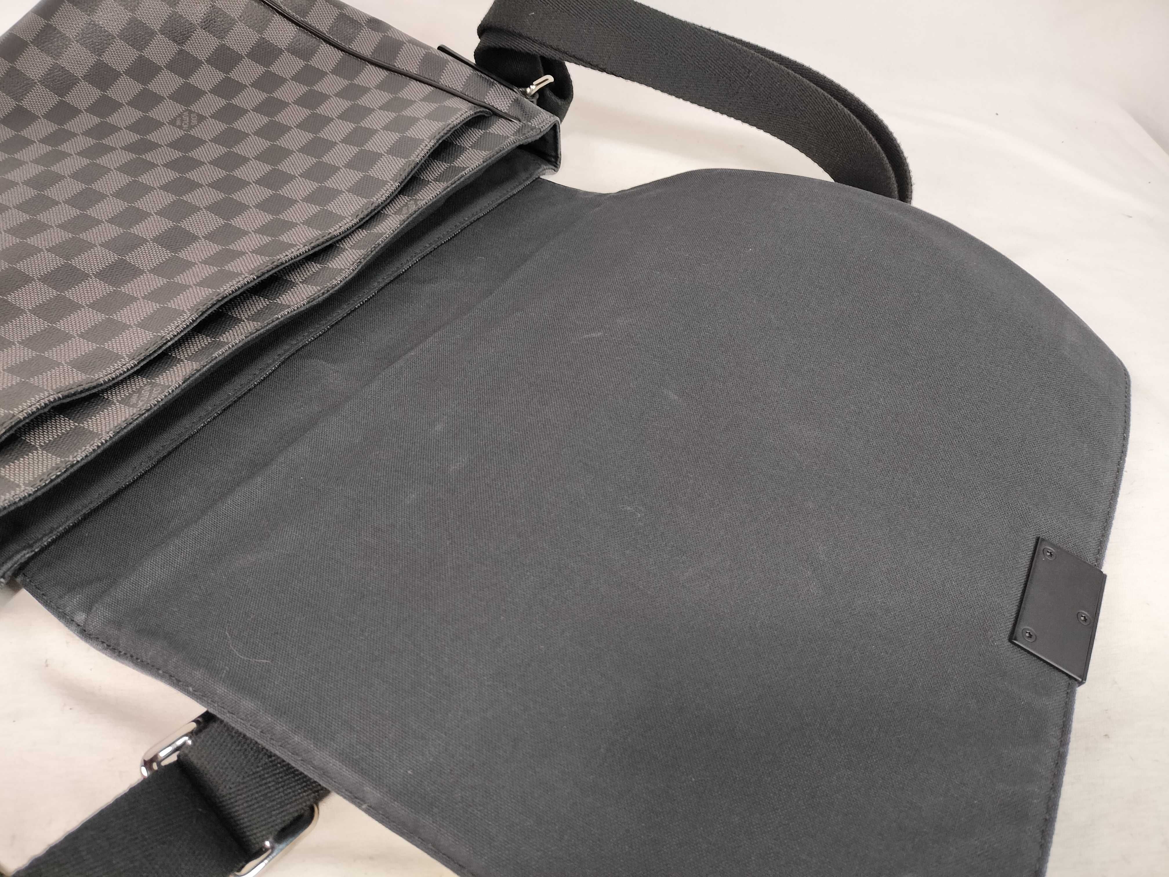 Damier Graphite District GM Shoulder Bag N41271 — view 8