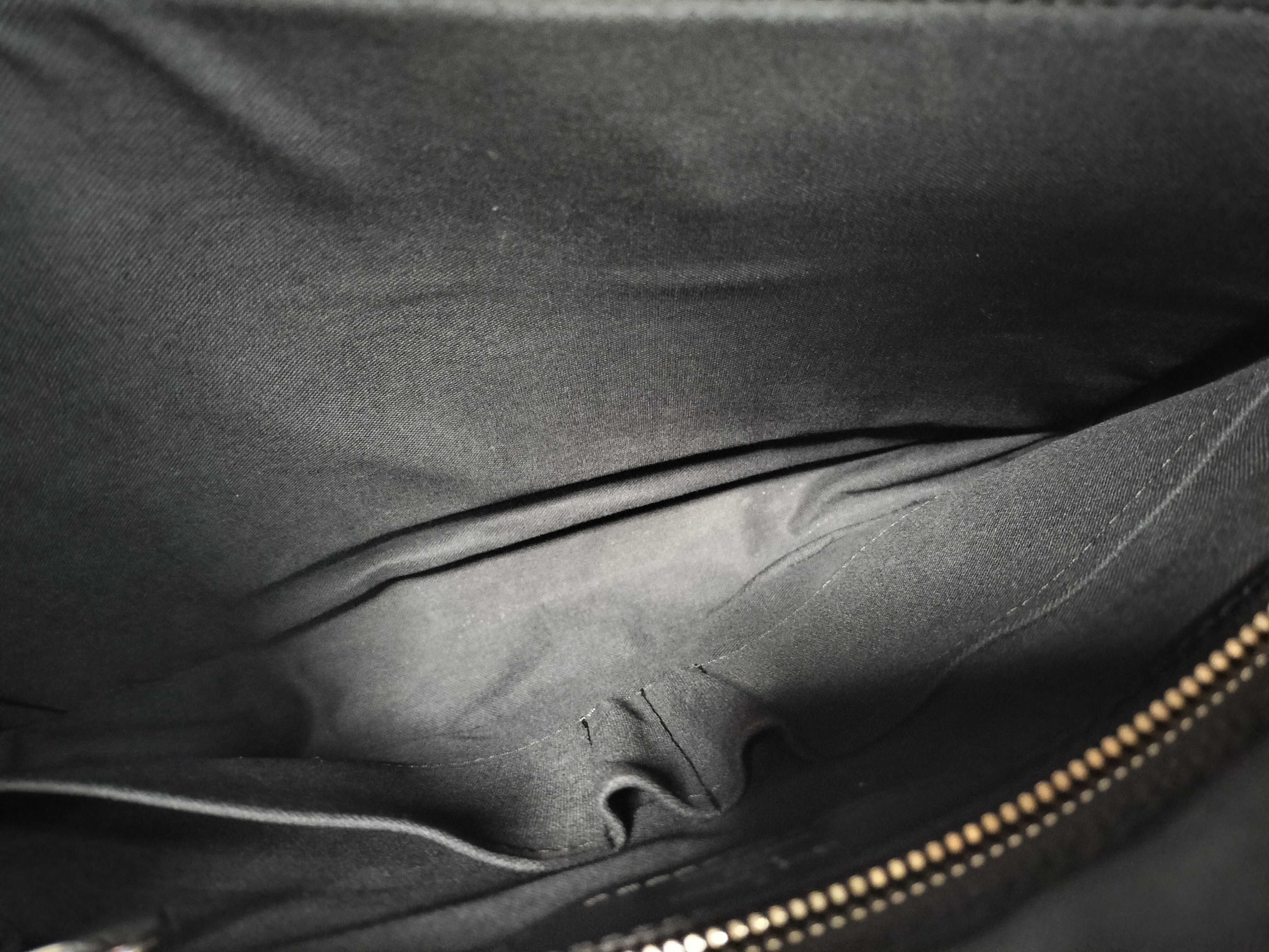 Damier Graphite District GM Shoulder Bag N41271 — view 10