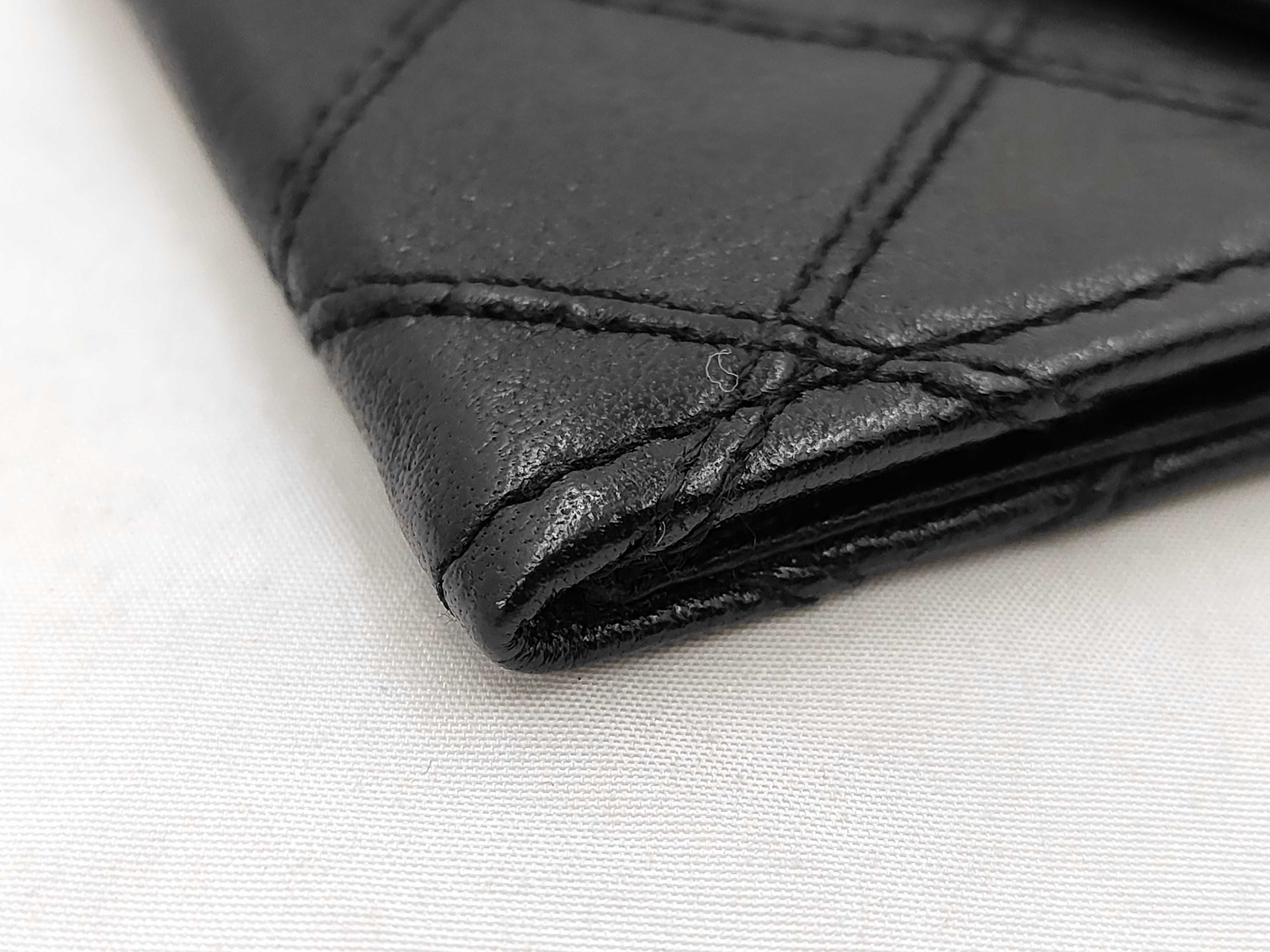 【S】693 Chanel Bicolore Matelassé Coin Case — view 3
