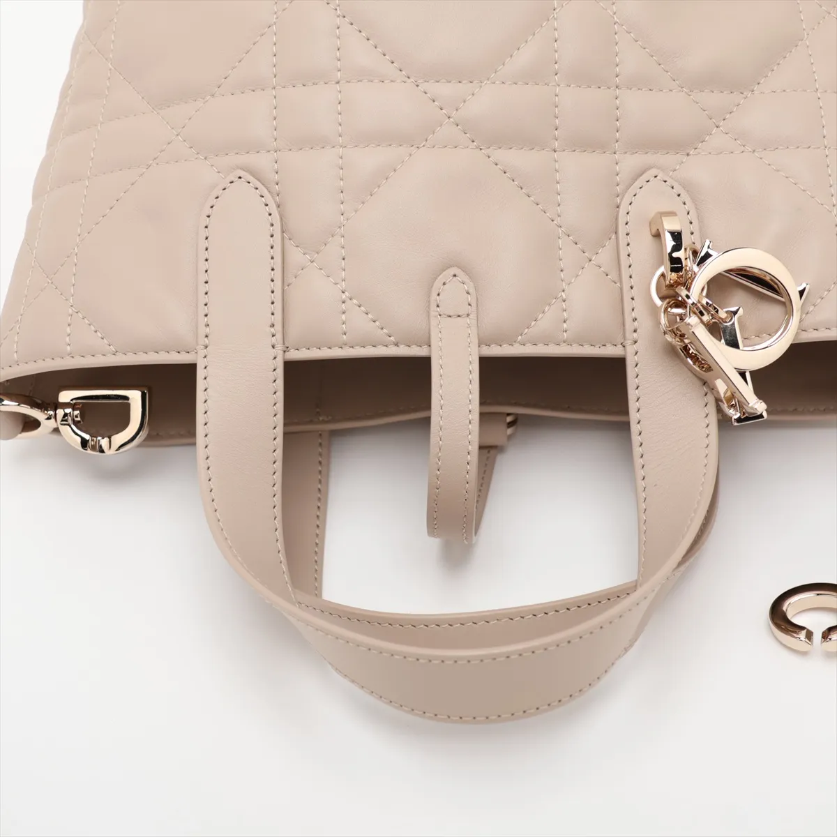 Macro Cannage Toujours Leather 2-Way Handbag, Beige, Lucky Star — view 5