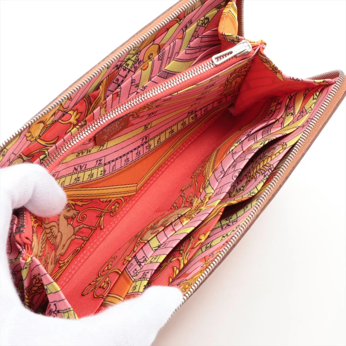 Azap Long Silk In Veau Epsom Round Zip Wallet Gold Silver Hardware A: 2017 — view 6