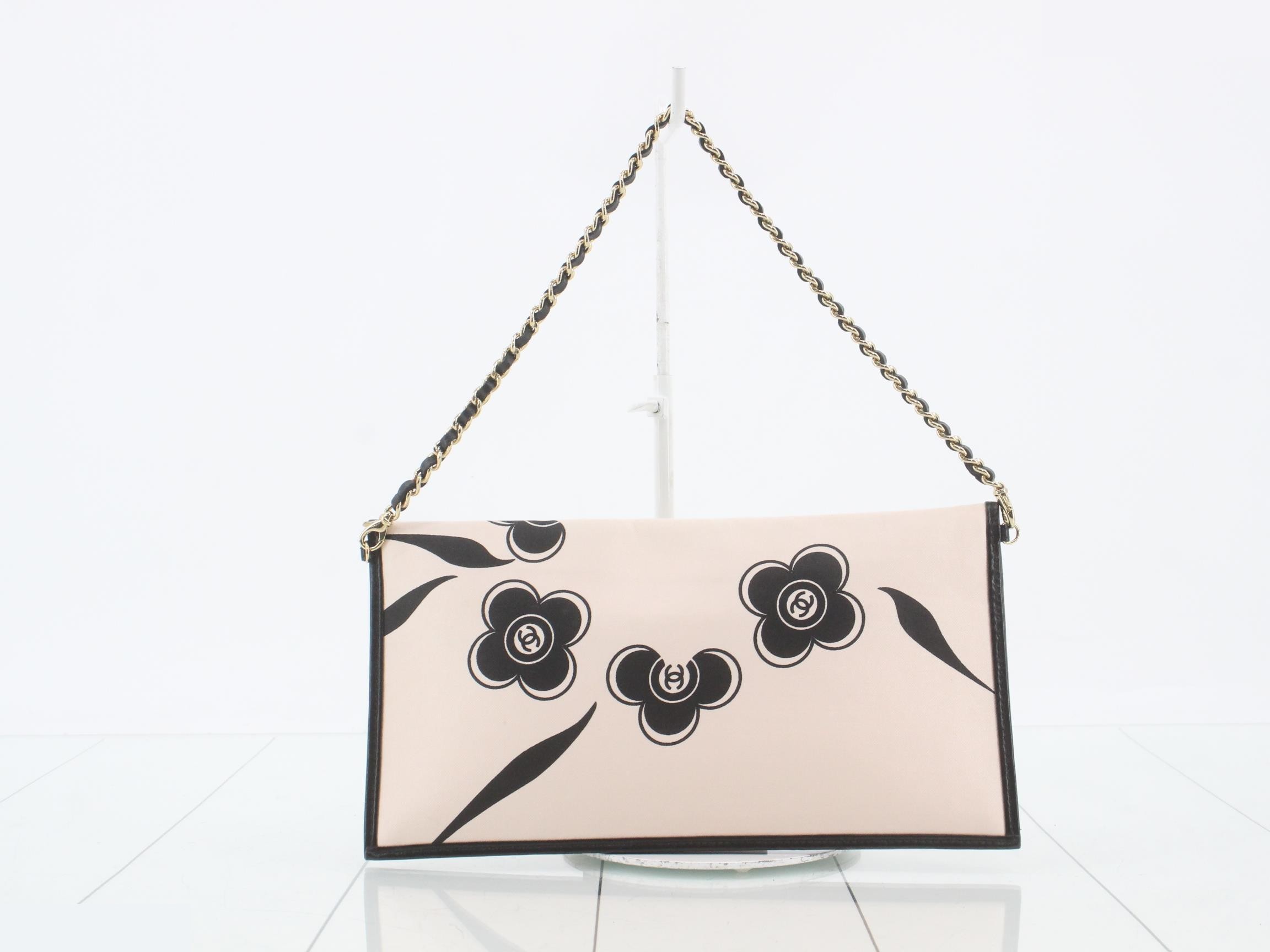 Canvas Chain One-Shoulder Bag — view 2