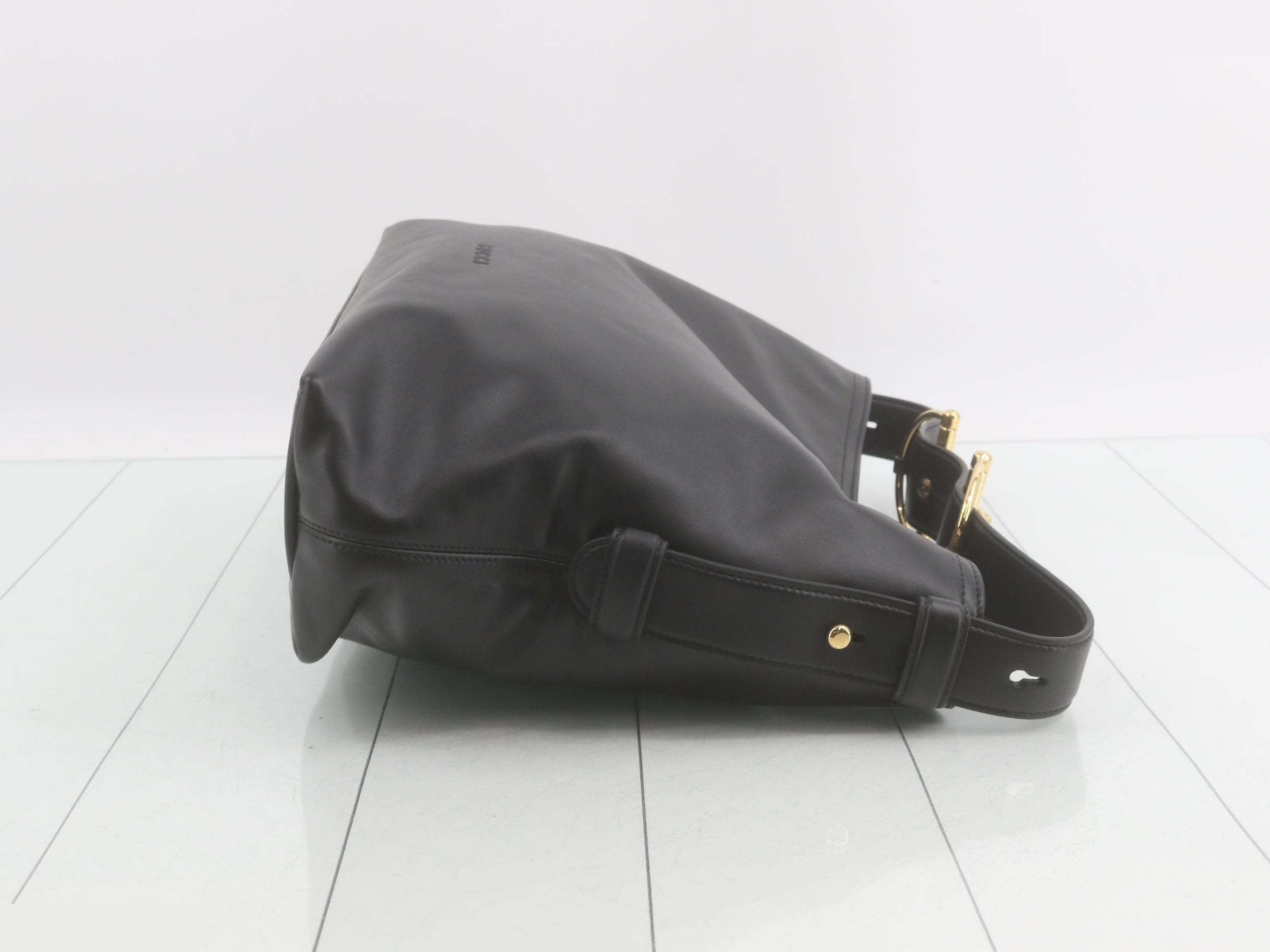 Horsebit Beatrix Shoulder Bag — view 3