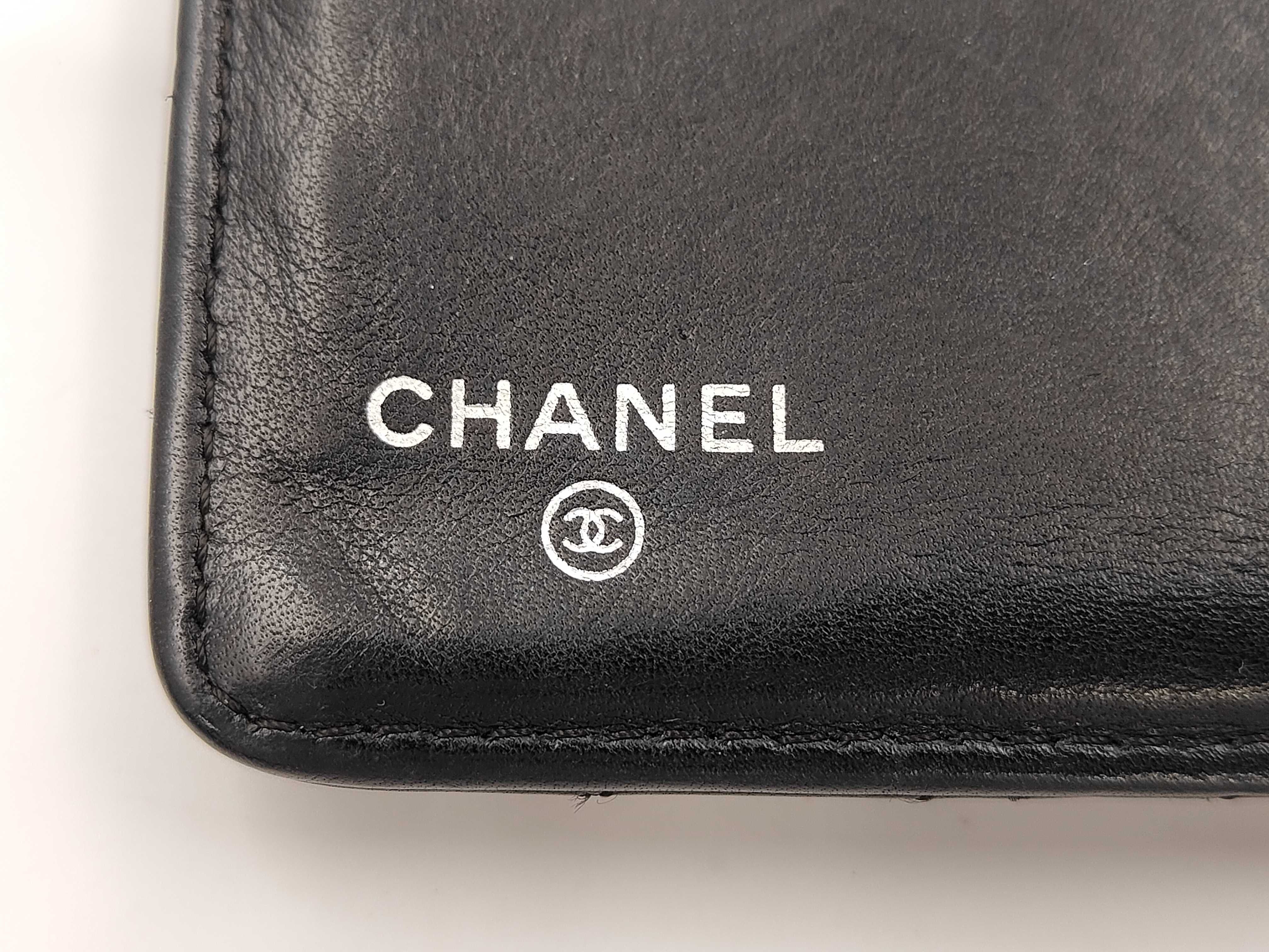 Lambskin V-Stitch Chevron Long Wallet, Black — view 9