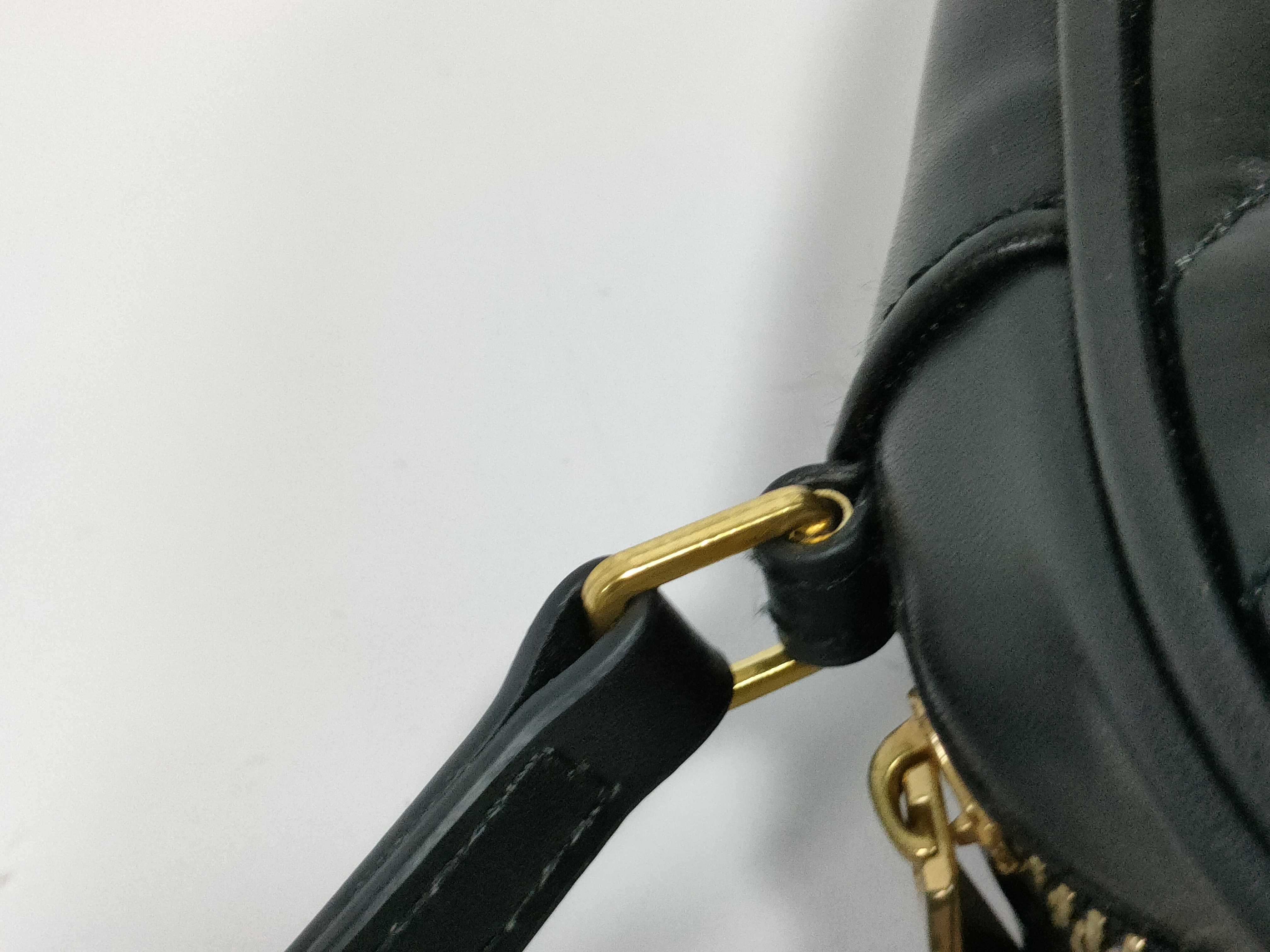 V-stitch Shoulder Bag — view 5