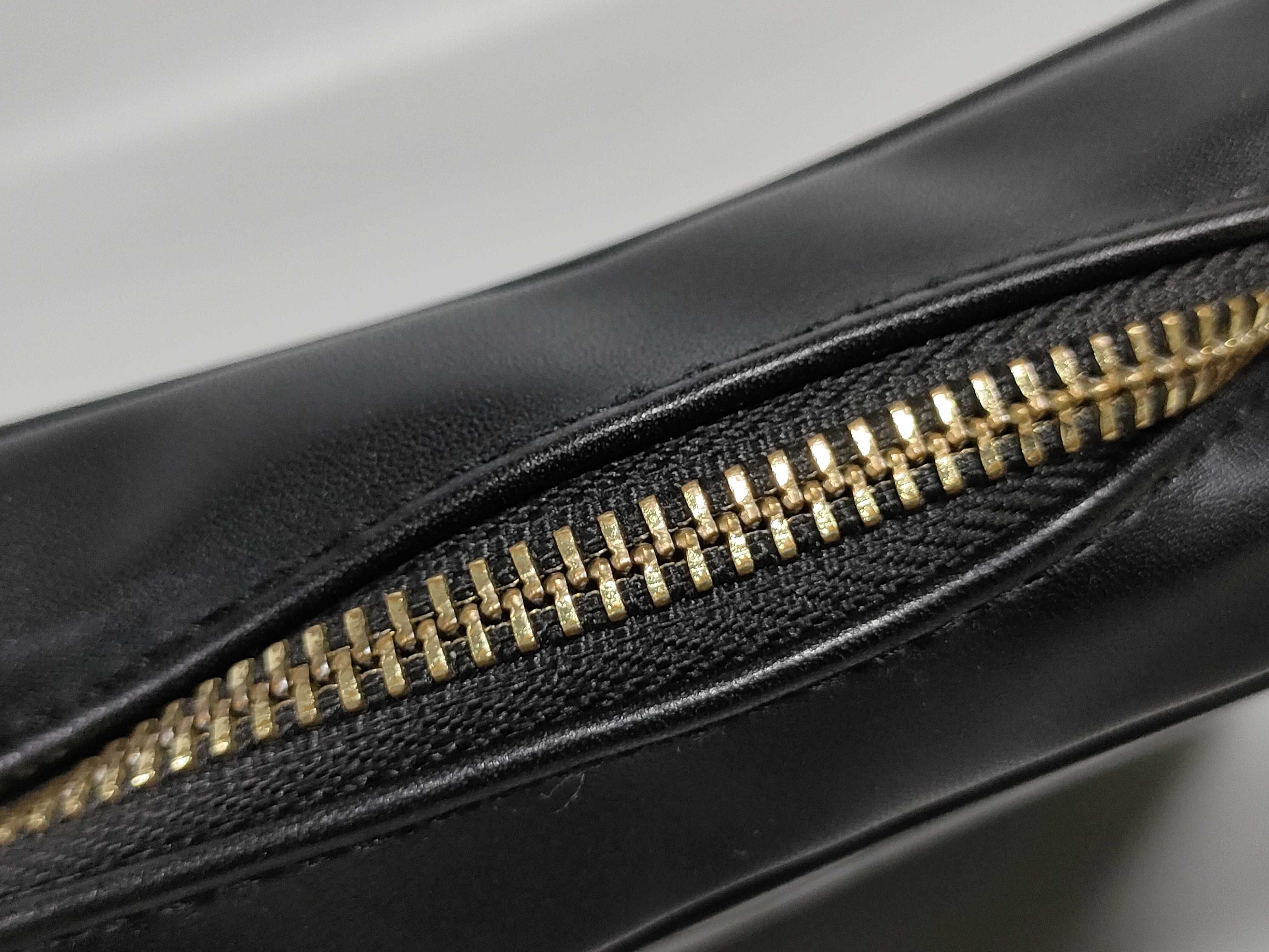 V-stitch Shoulder Bag — view 10