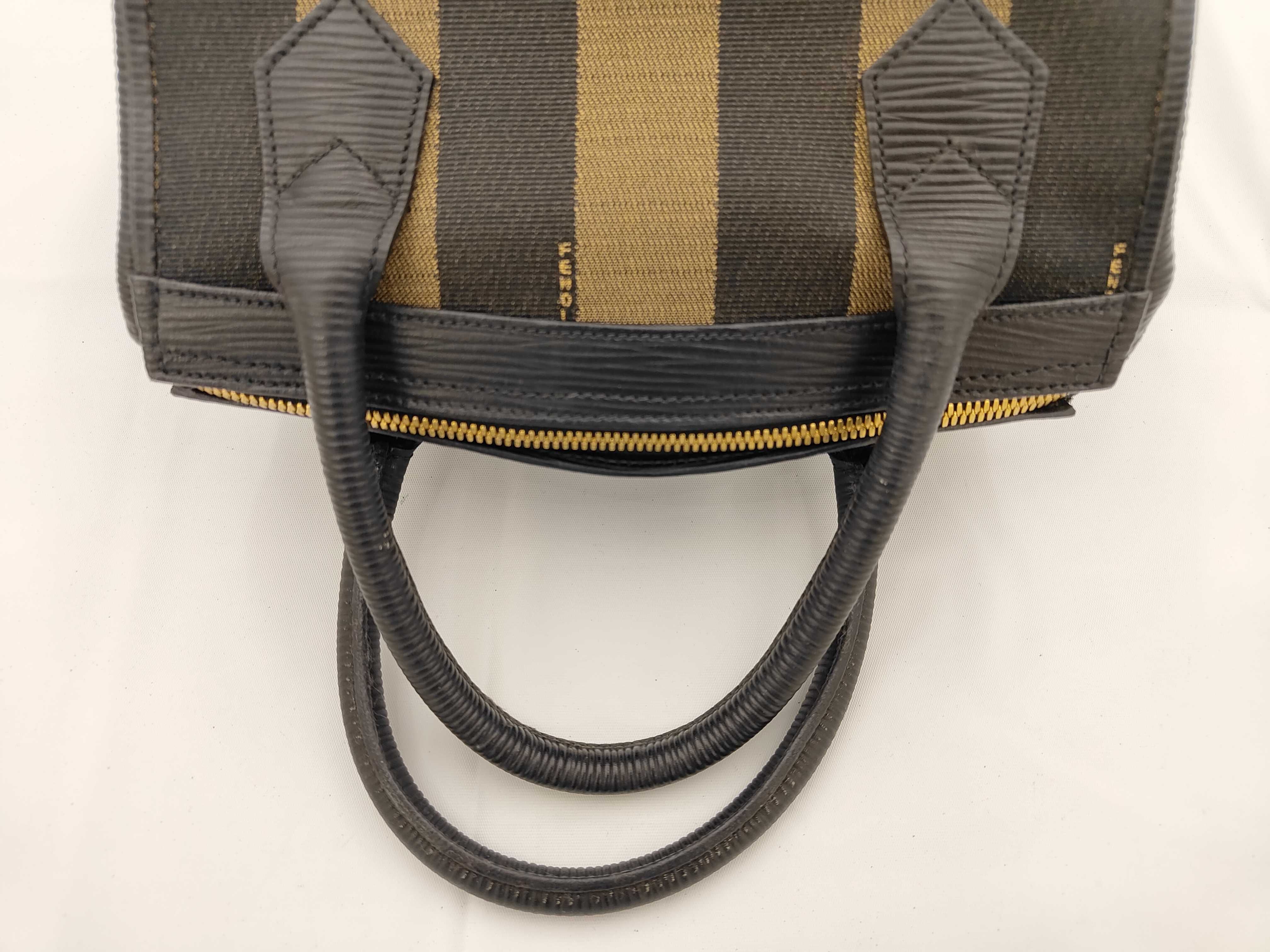 handbag — view 3