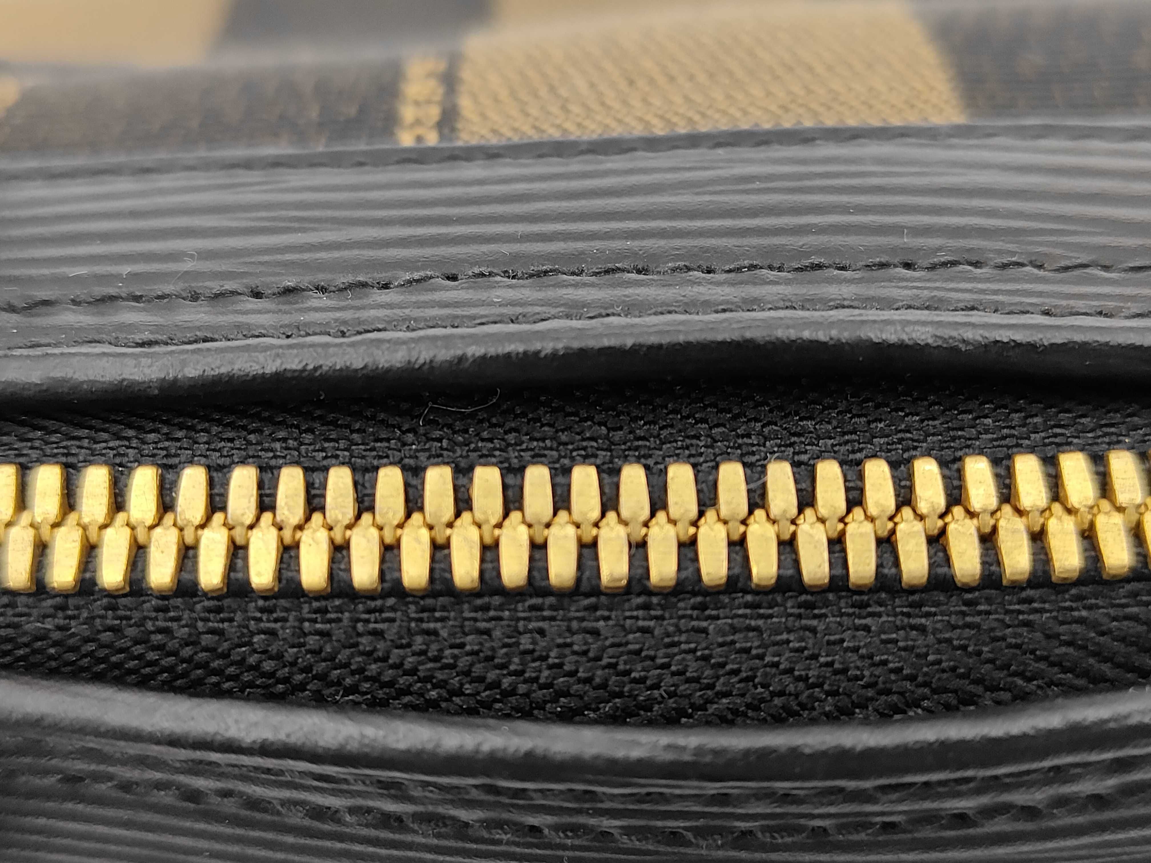 handbag — view 8
