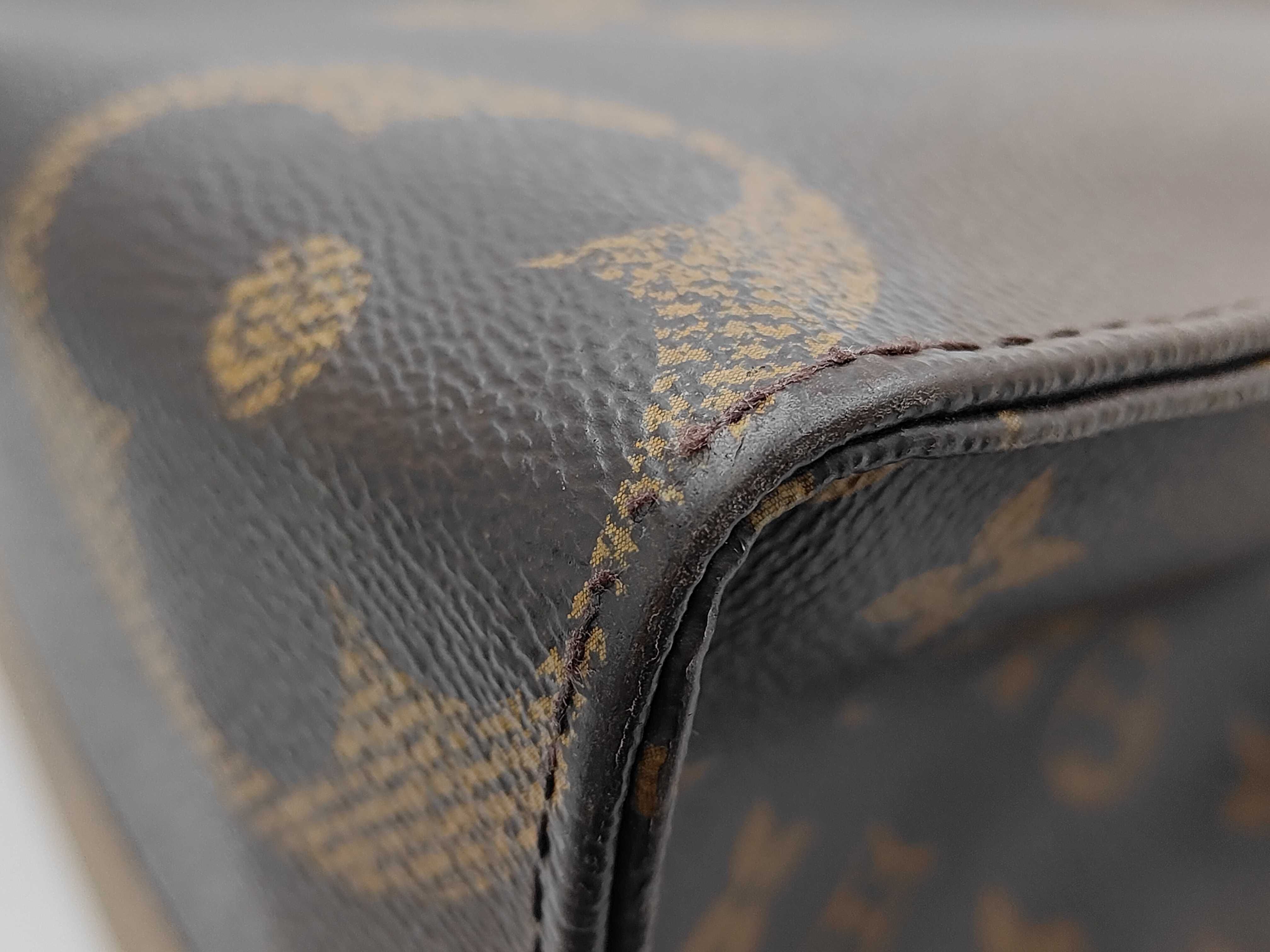 Monogram Giant Reverse OnTheGo M45321 Tote Bag — view 6