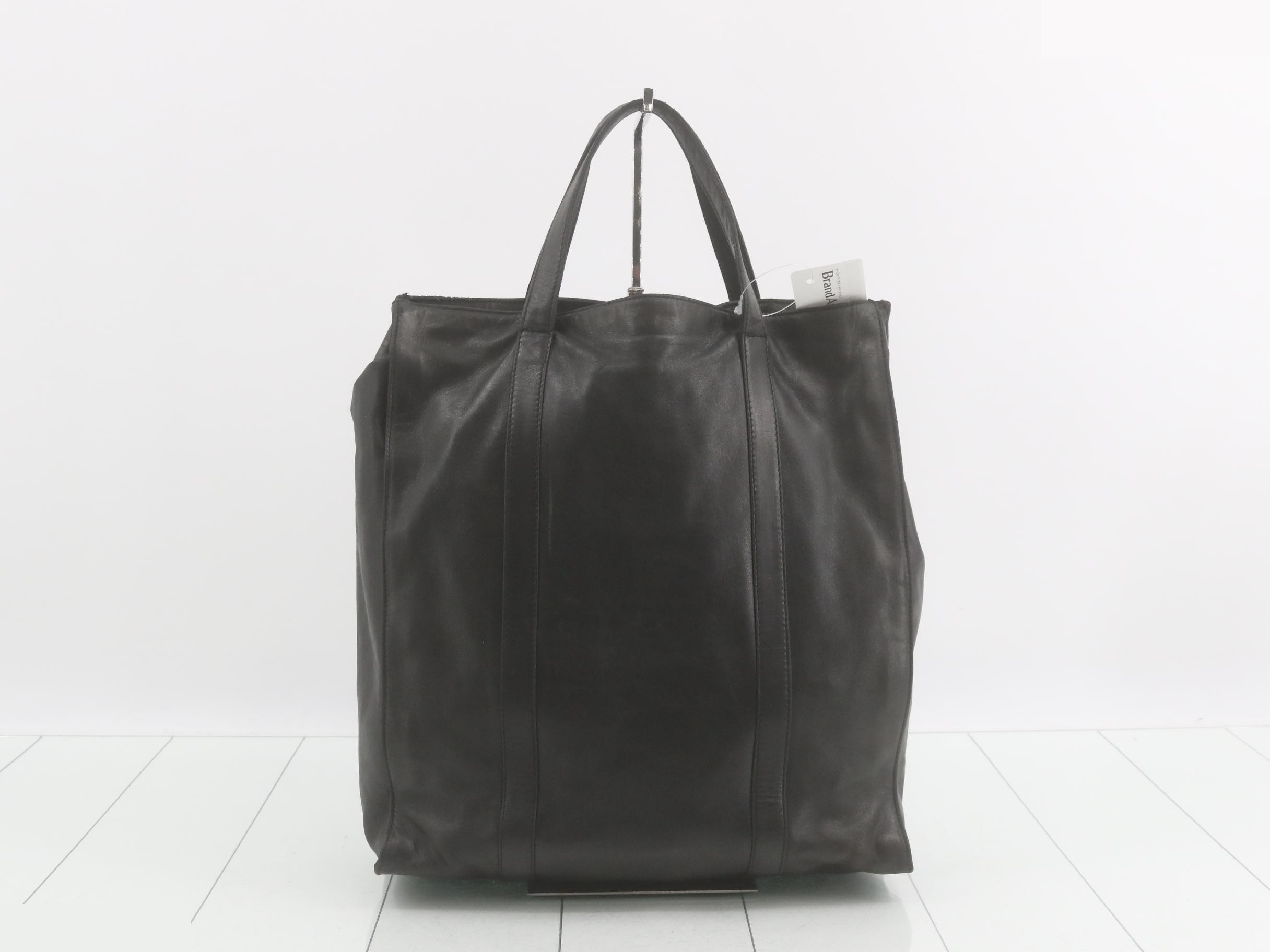 leather tote bag with triangular logo. — view 2