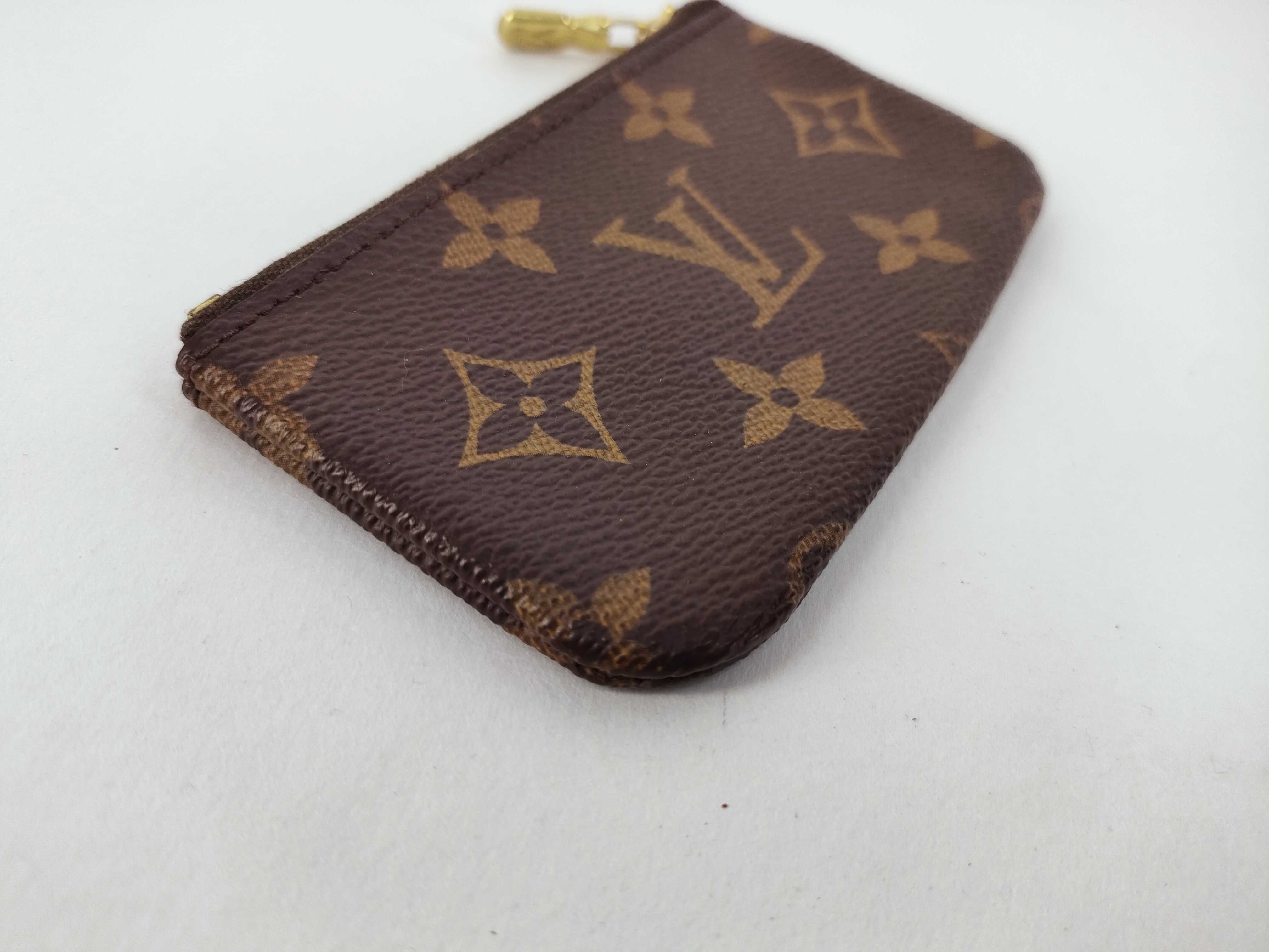 coin case — view 3