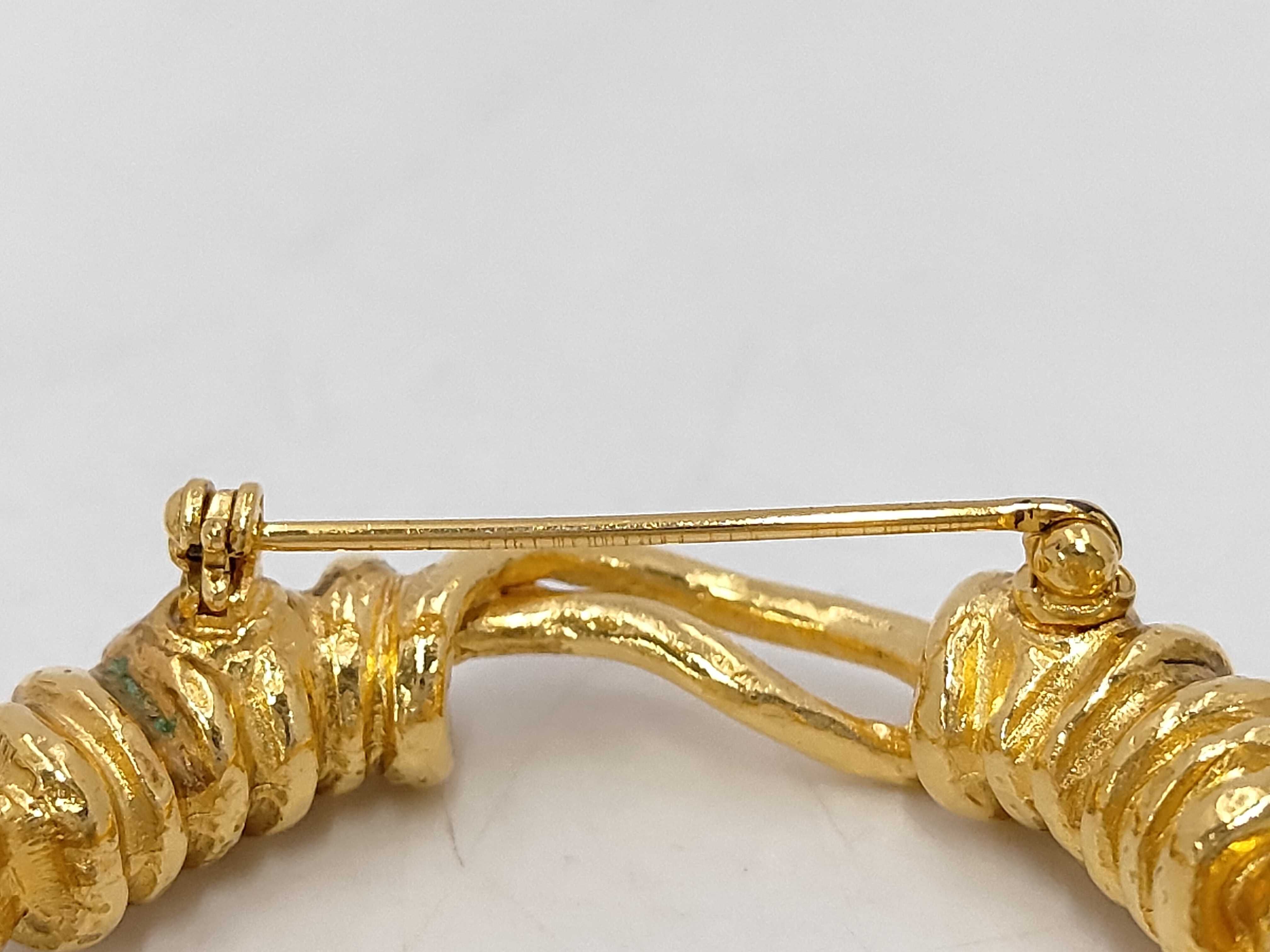 brooch 94P brooch — view 3