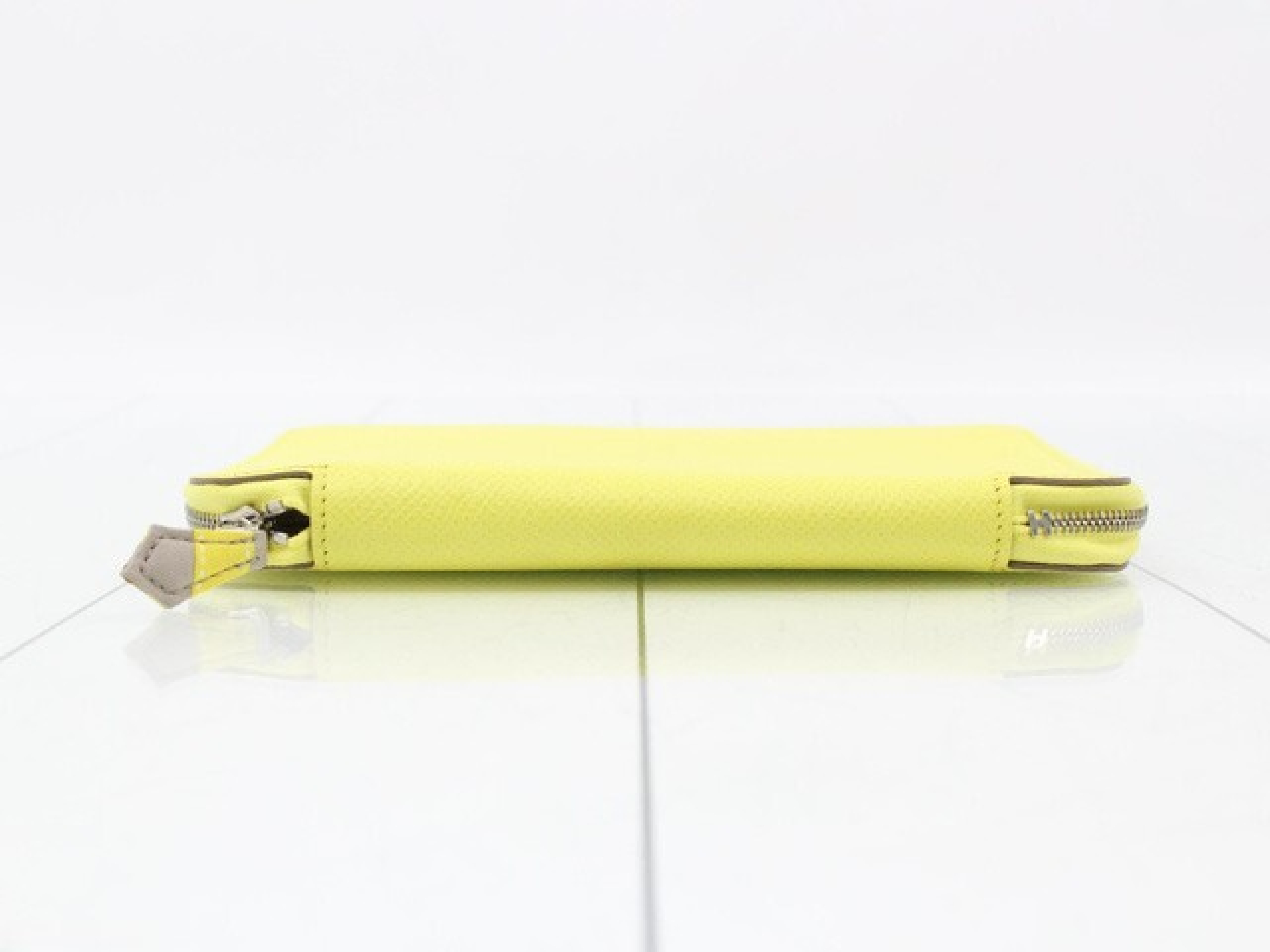 Epsom Agenda Zip Notebook Case Q Stamp Wallet — view 3