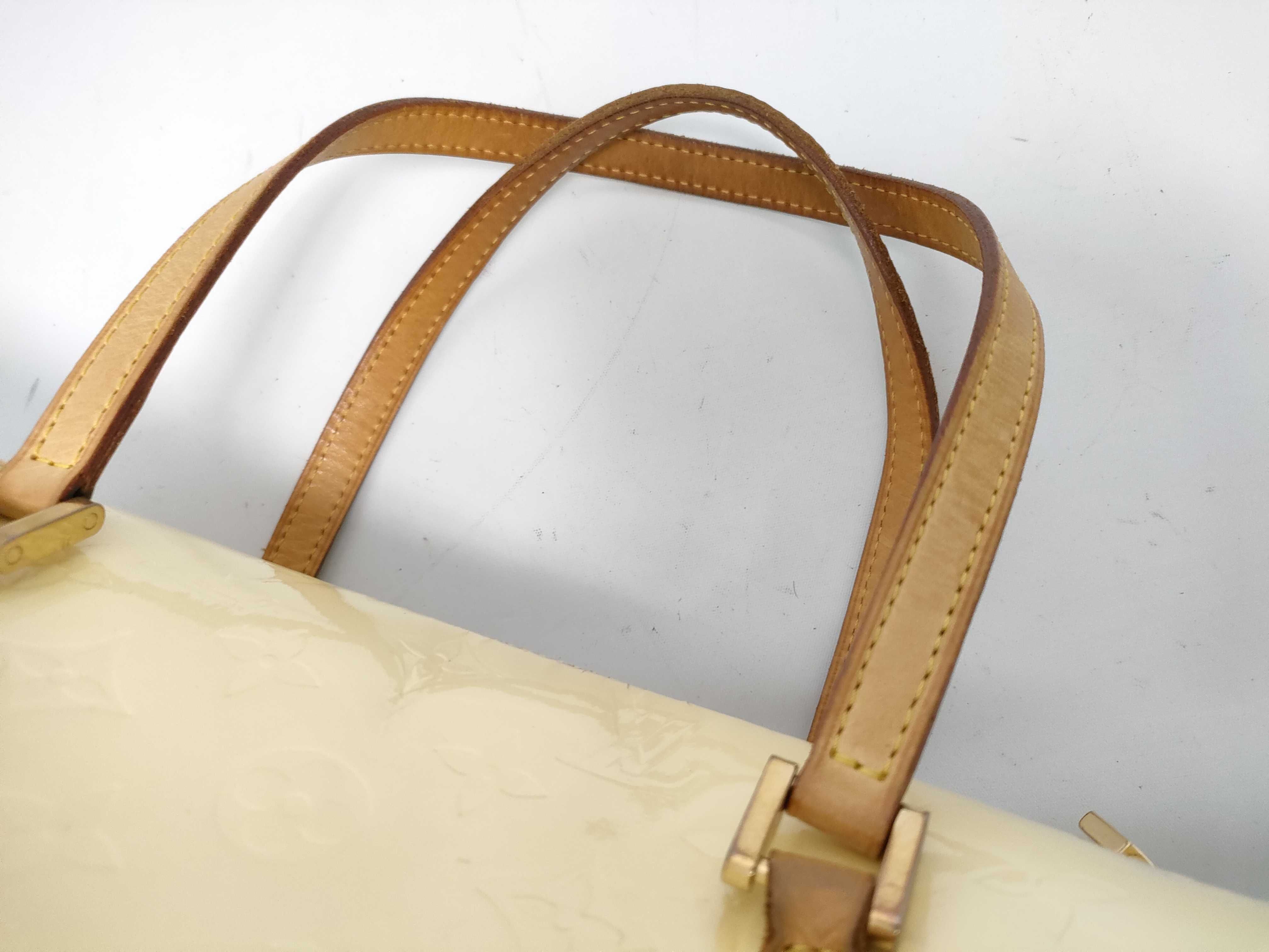 Vernis Louis Vuitton Bedford Vernis White Handbag — view 3