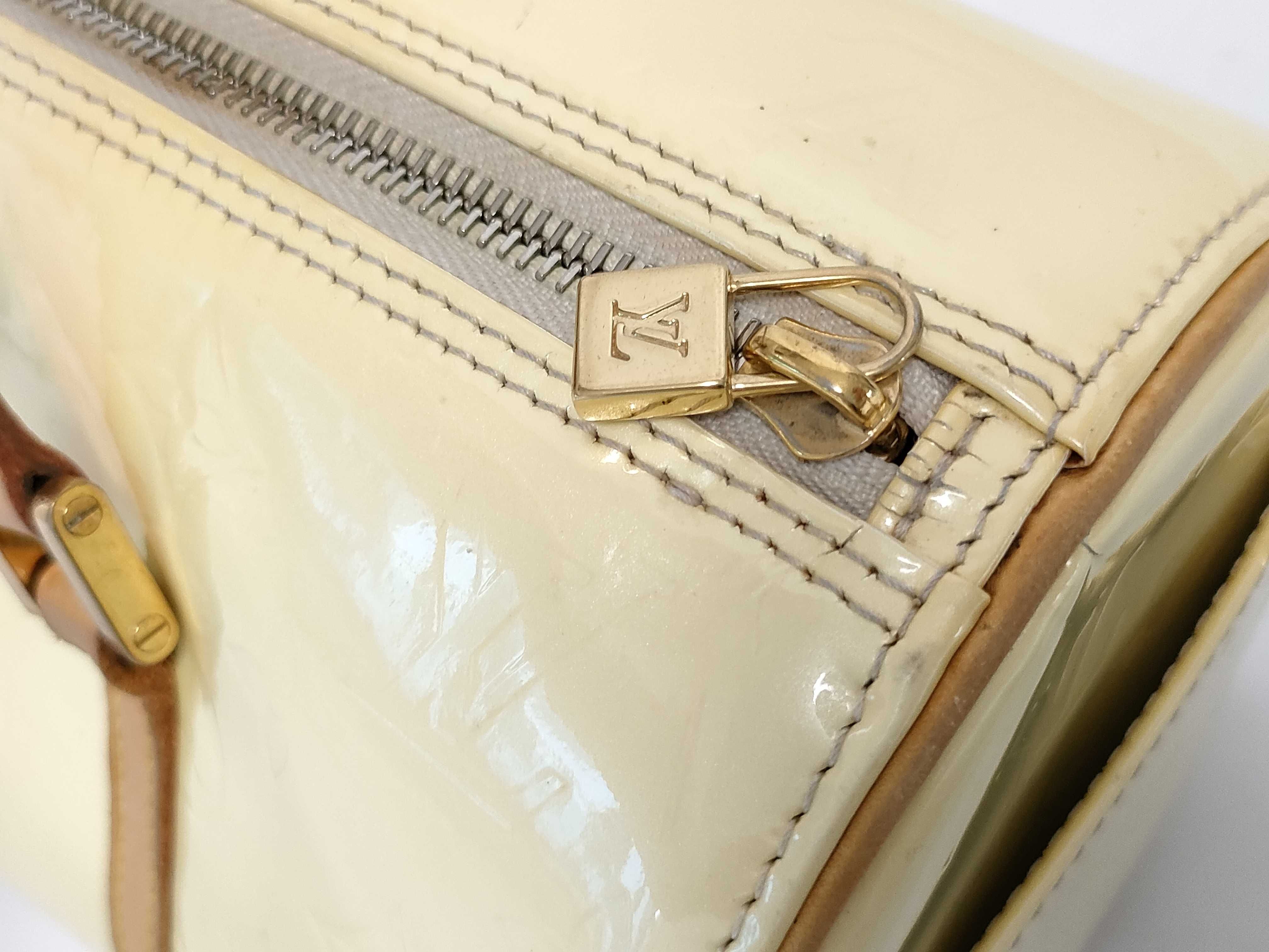 Vernis Louis Vuitton Bedford Vernis White Handbag — view 5