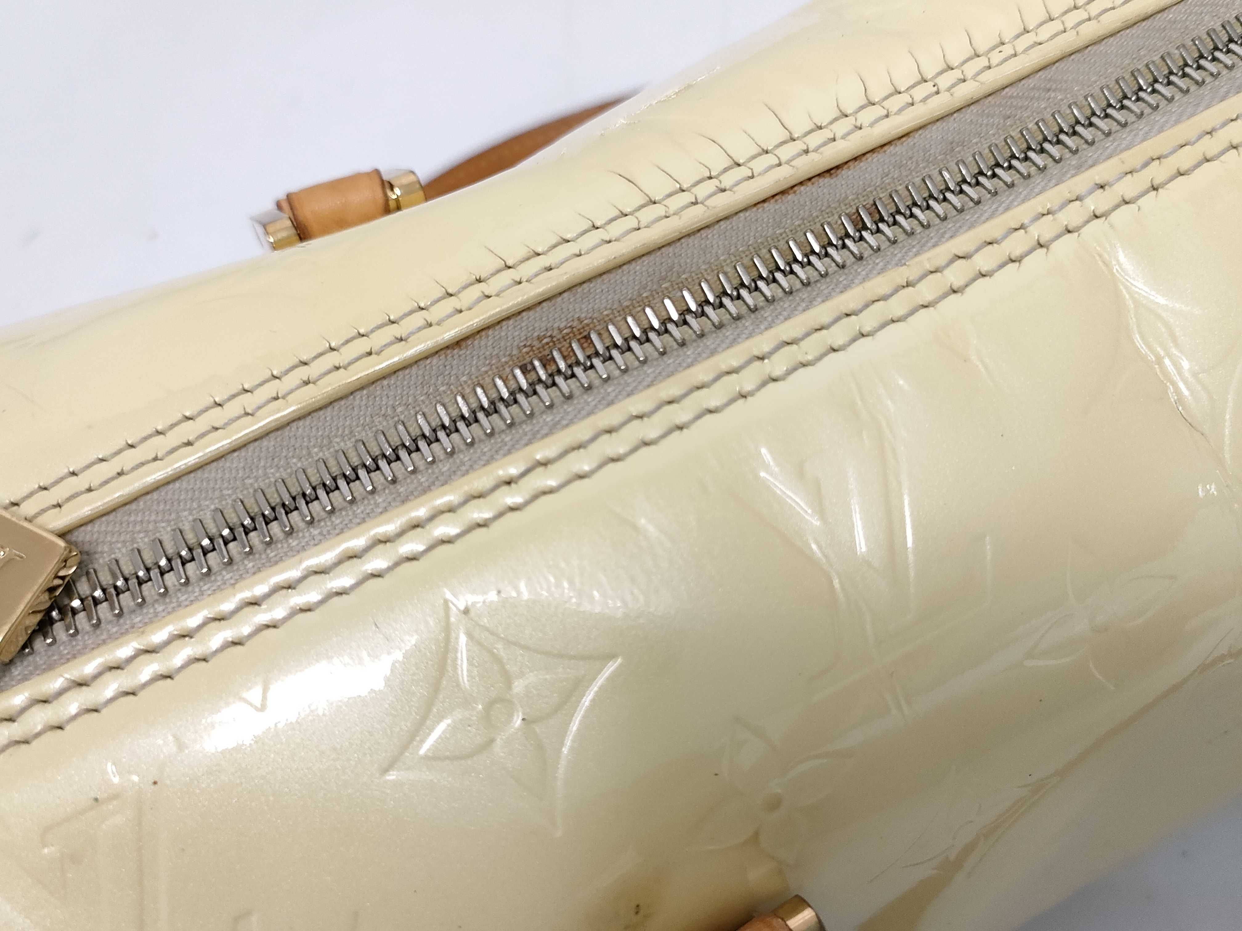 Vernis Louis Vuitton Bedford Vernis White Handbag — view 7