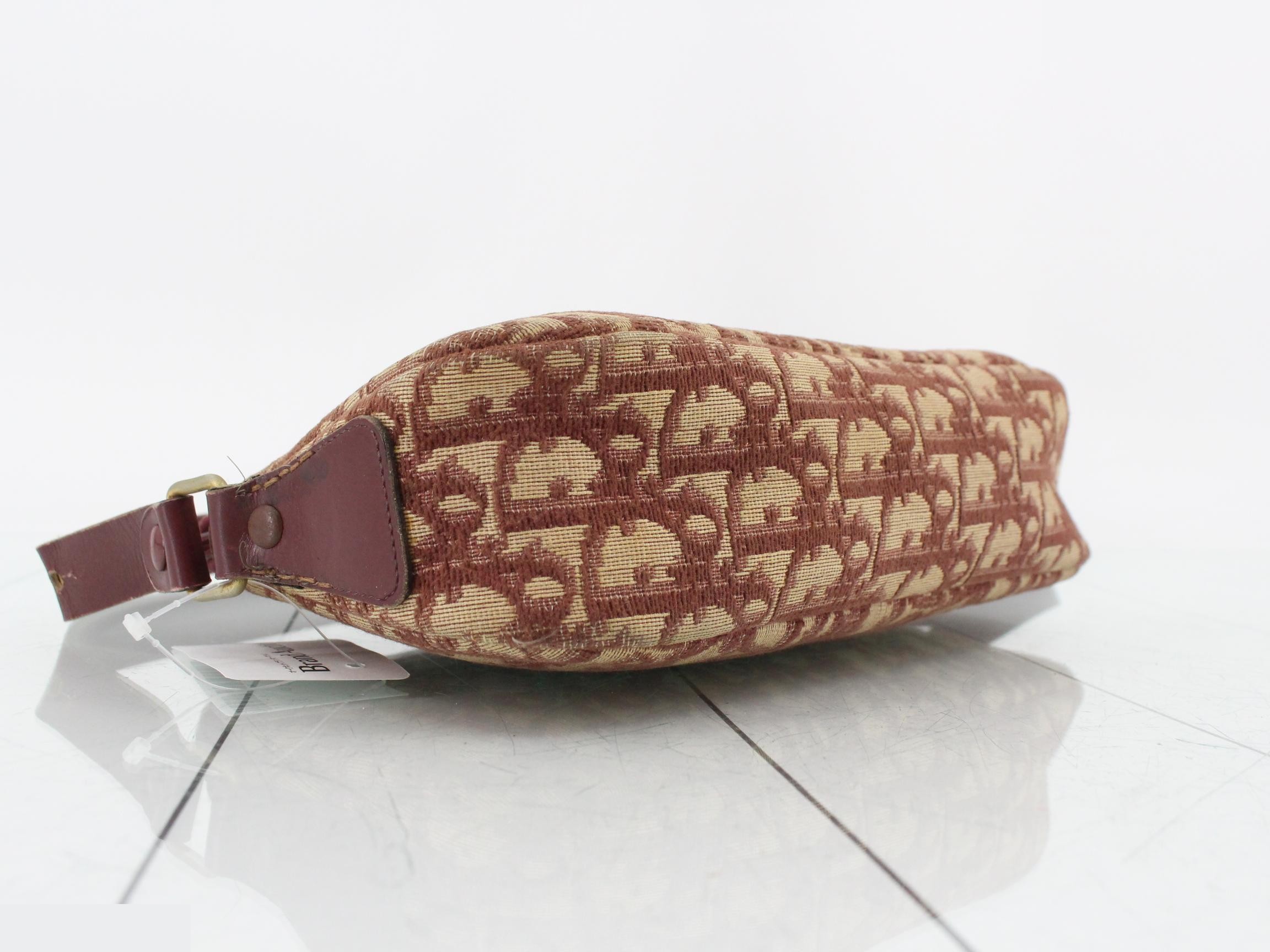 CHRITIAN Trotter Pattern Shoulder Bag, Oblique — view 5