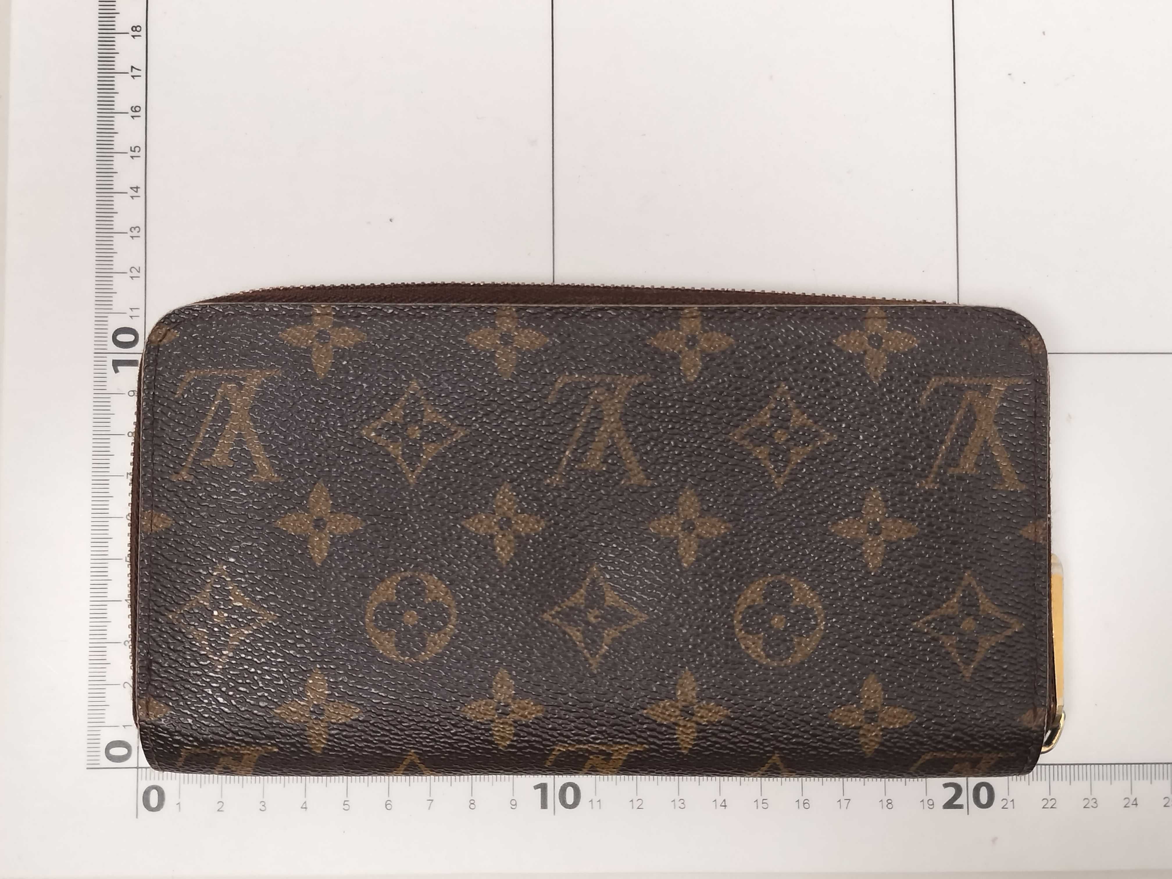 Monogram Louis Vuitton Zippy Wallet M60017 CA1089 Wallet — view 2