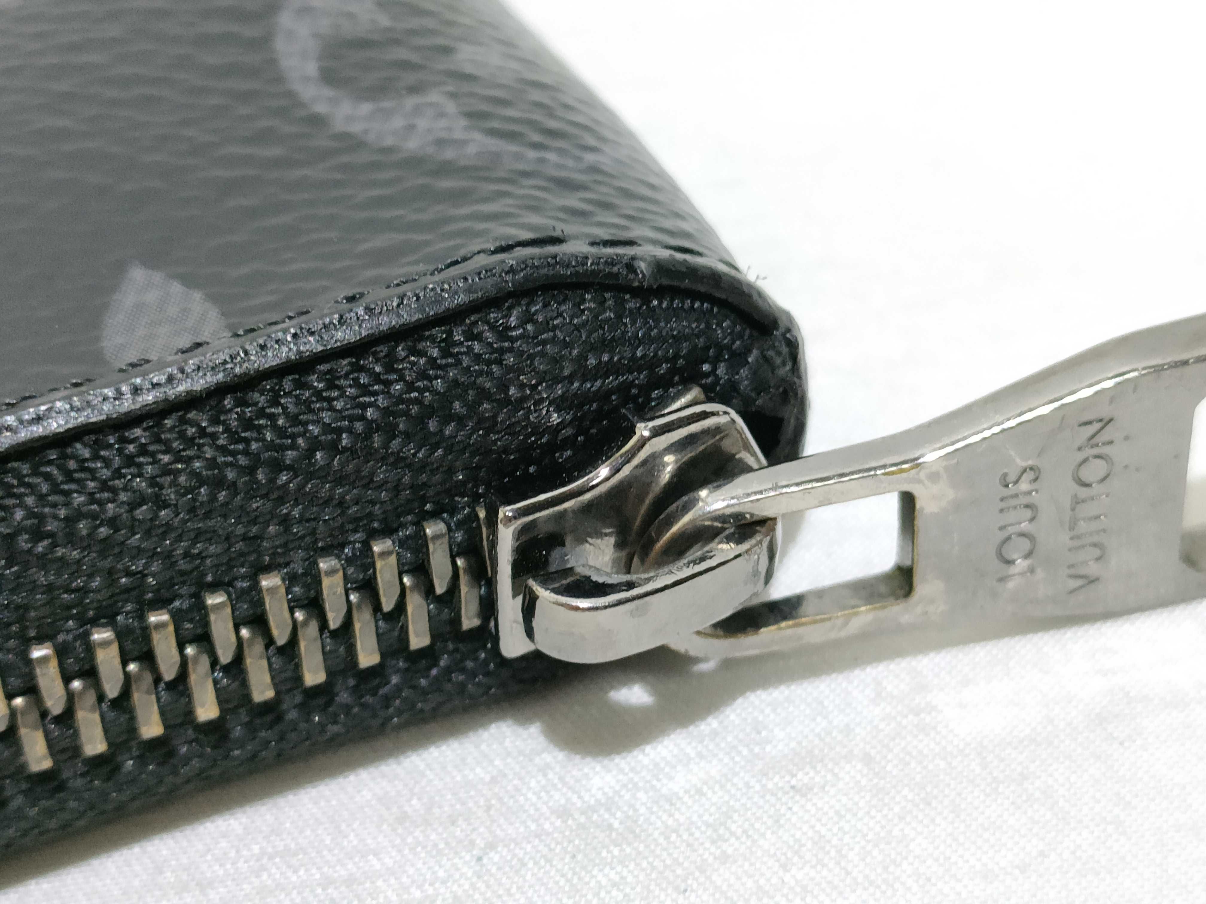 Monogram 5 Eclipse Zippy Wallet — view 7
