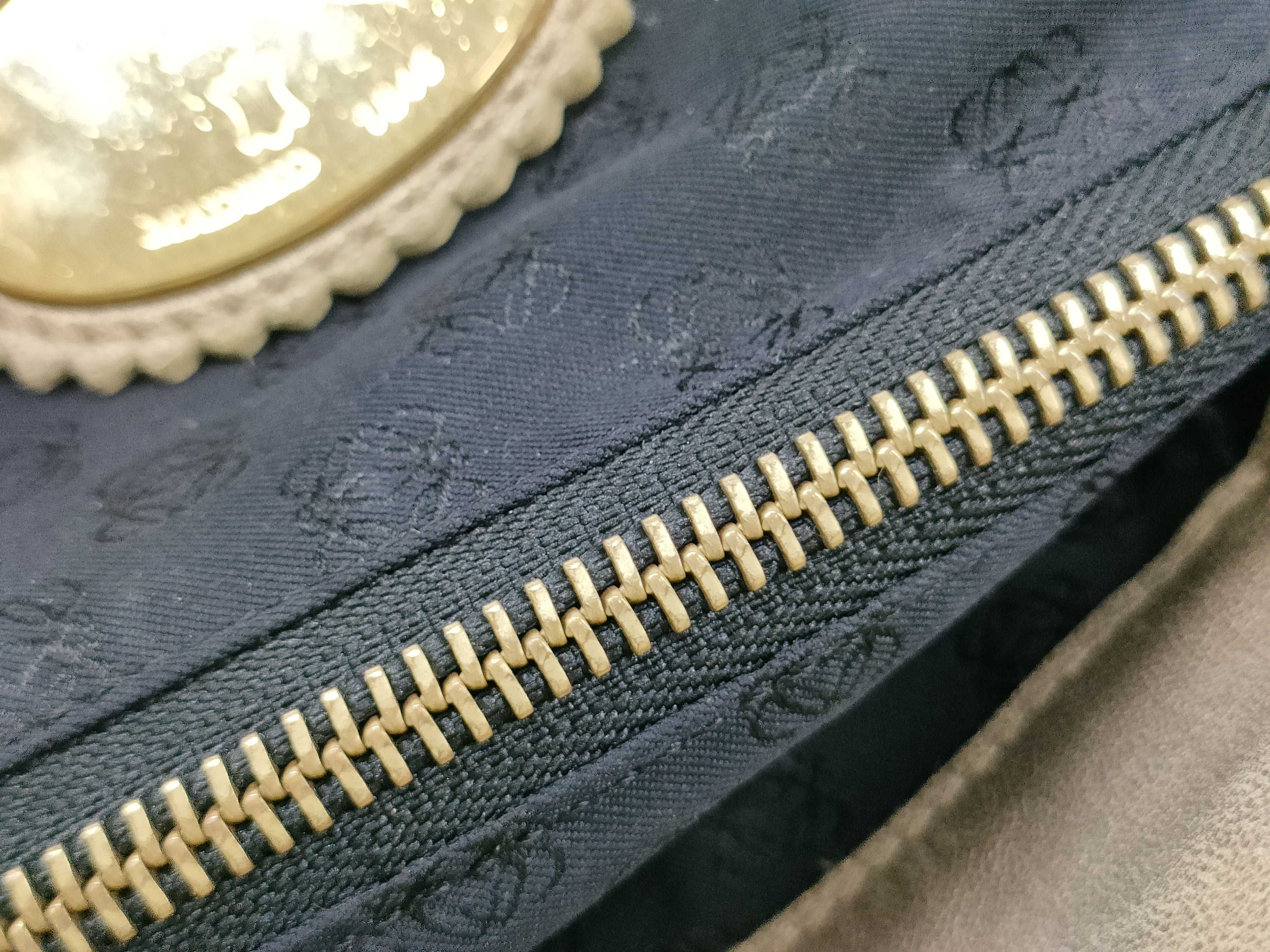 handbag — view 8