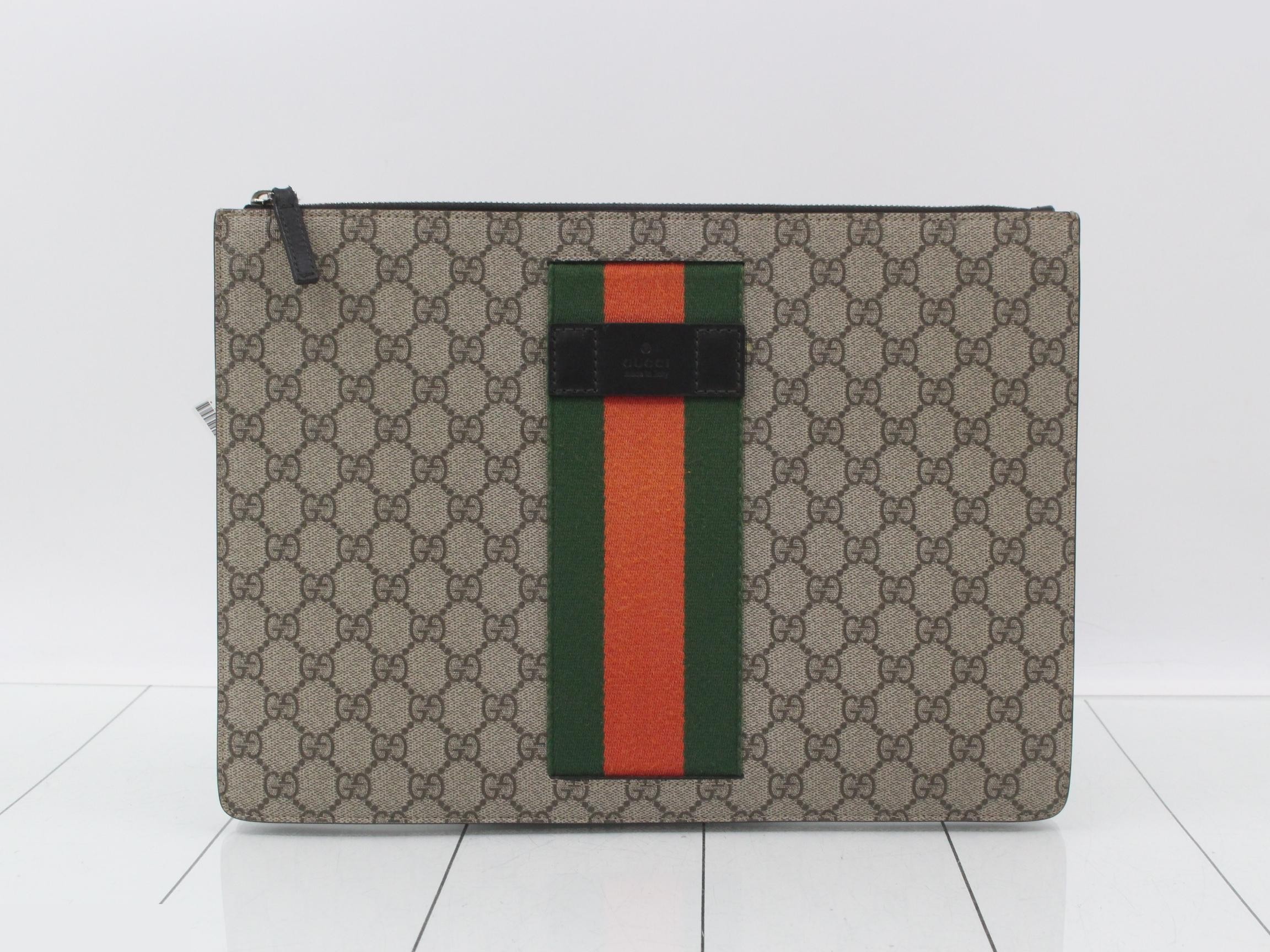 GG Supreme Sherry Line Clutch Bag