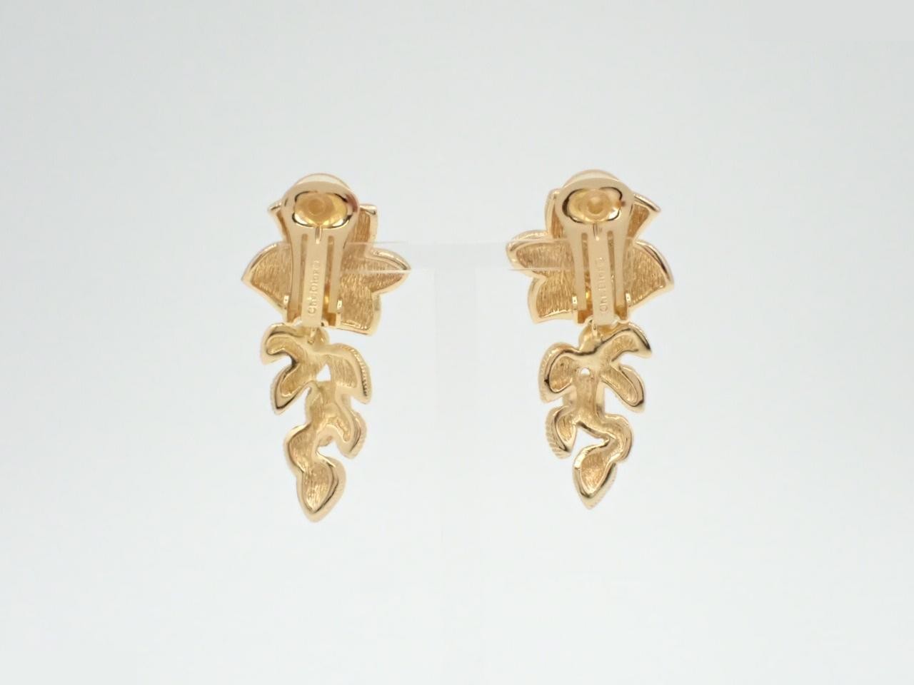 Other lines: Precious metals and earrings — view 2