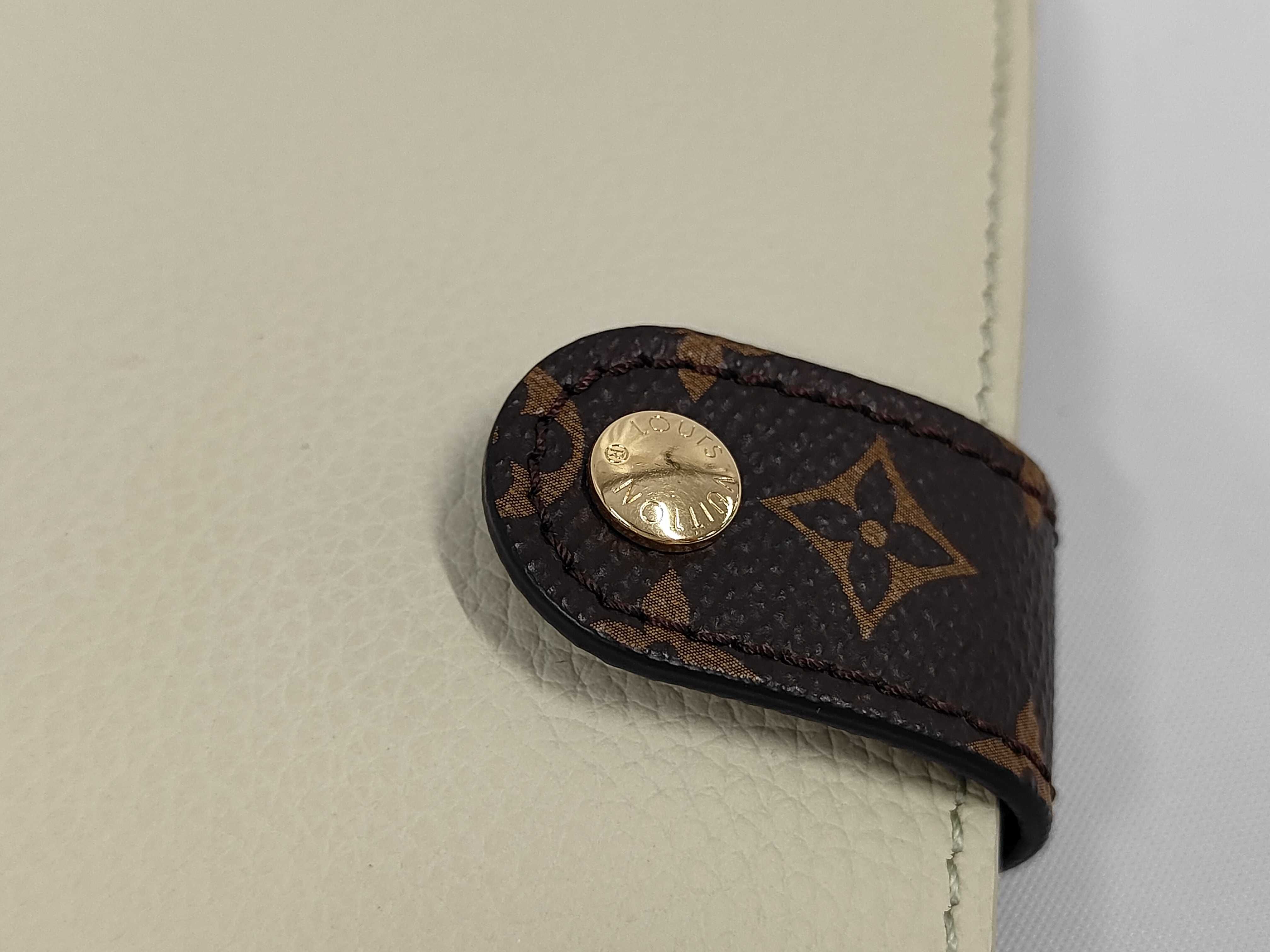 Notebook Cover PM Charles — view 5