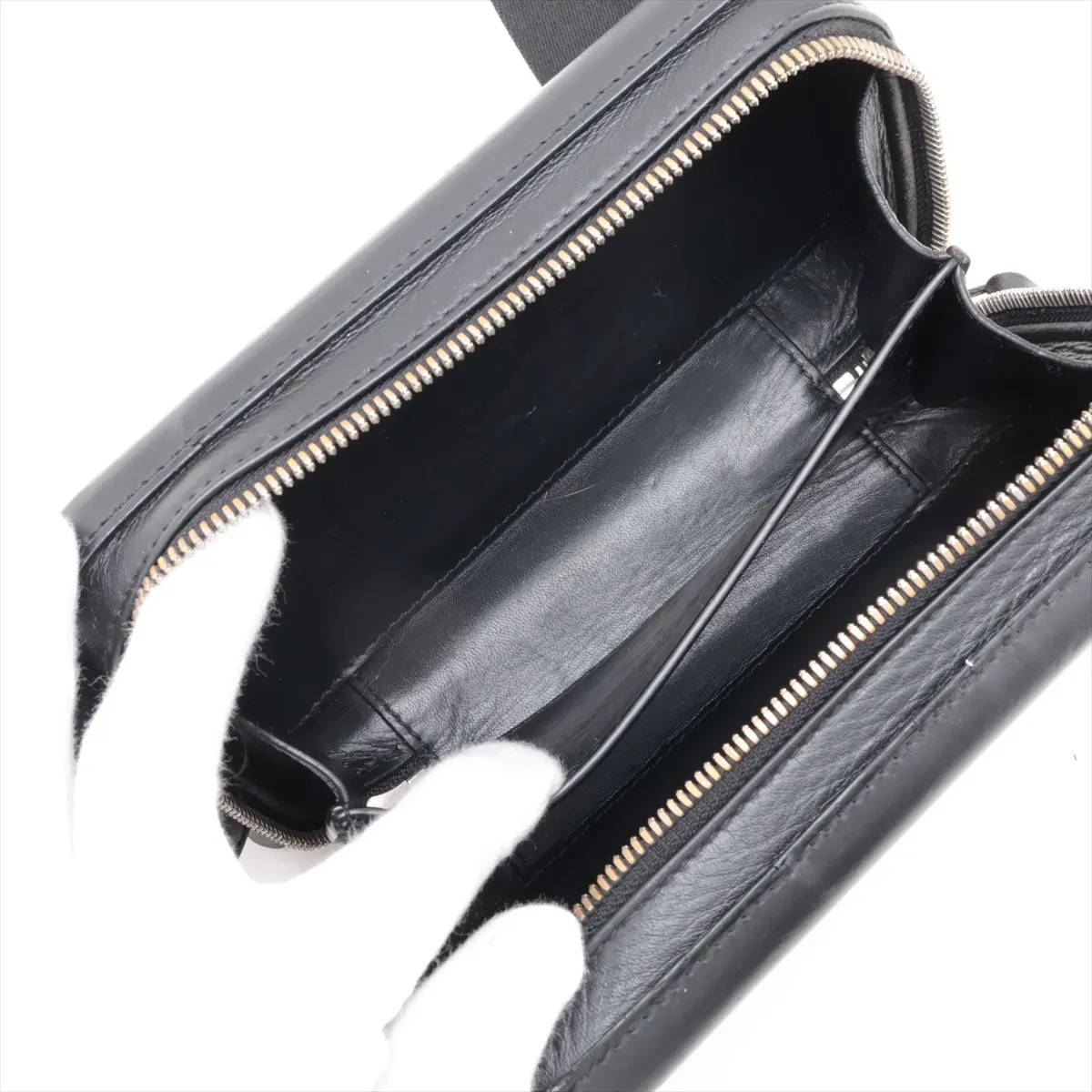 Molded Sling Bag Leather Body Bag Black — view 6