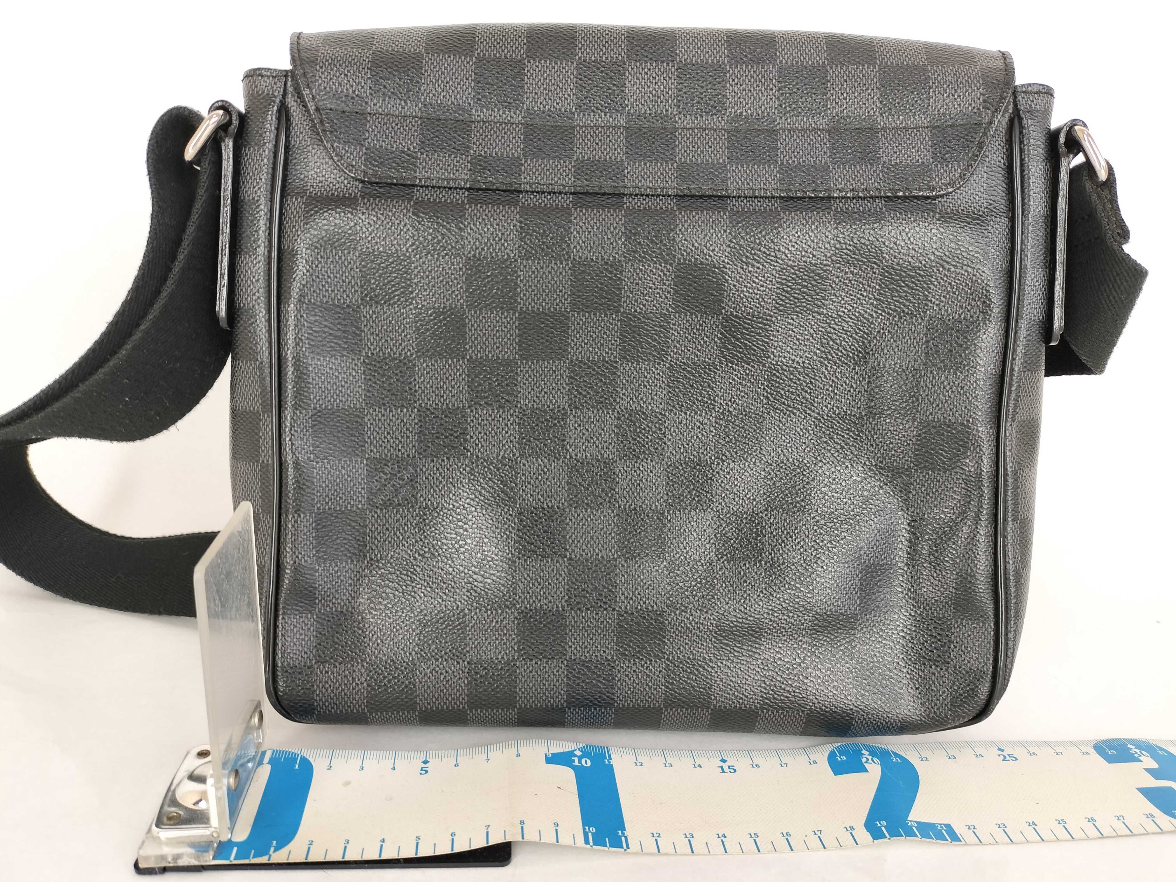 Damier Graphite Shoulder Bag Damier Graphite District PM N41260 — view 2