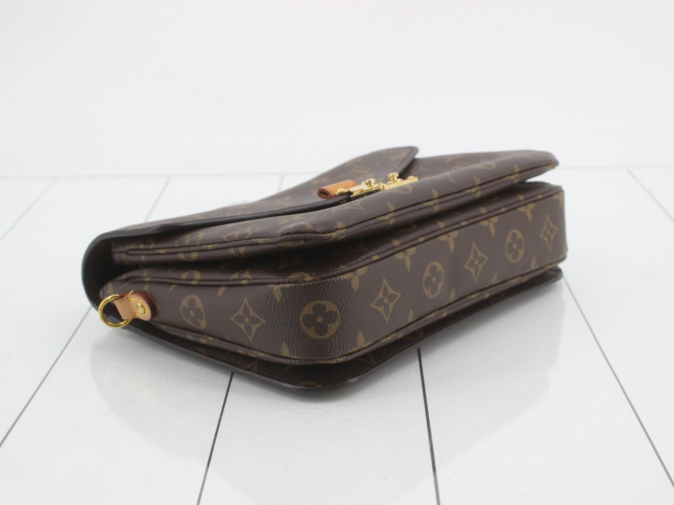 Monogram Pochette Metis MM 2-Way Handbag — view 5