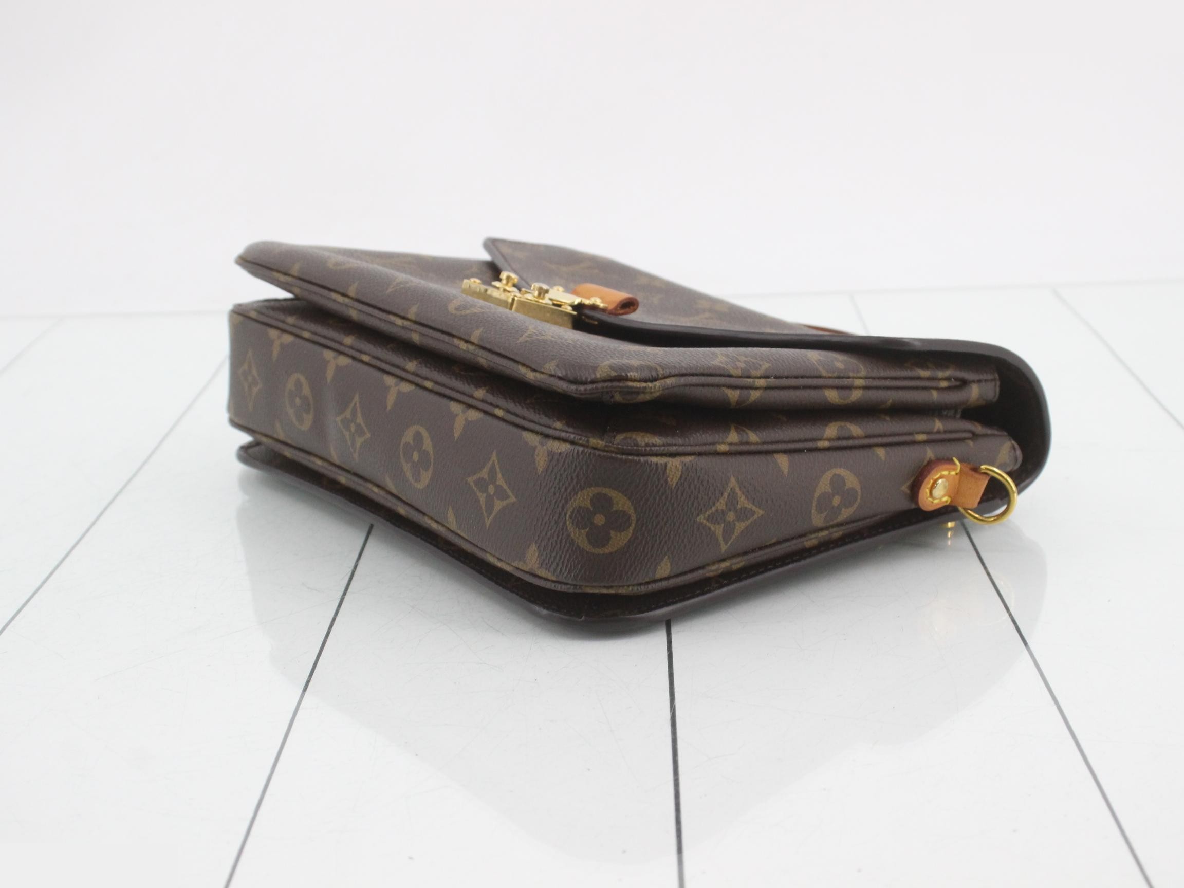 Monogram Pochette Metis MM 2-Way Handbag — view 6