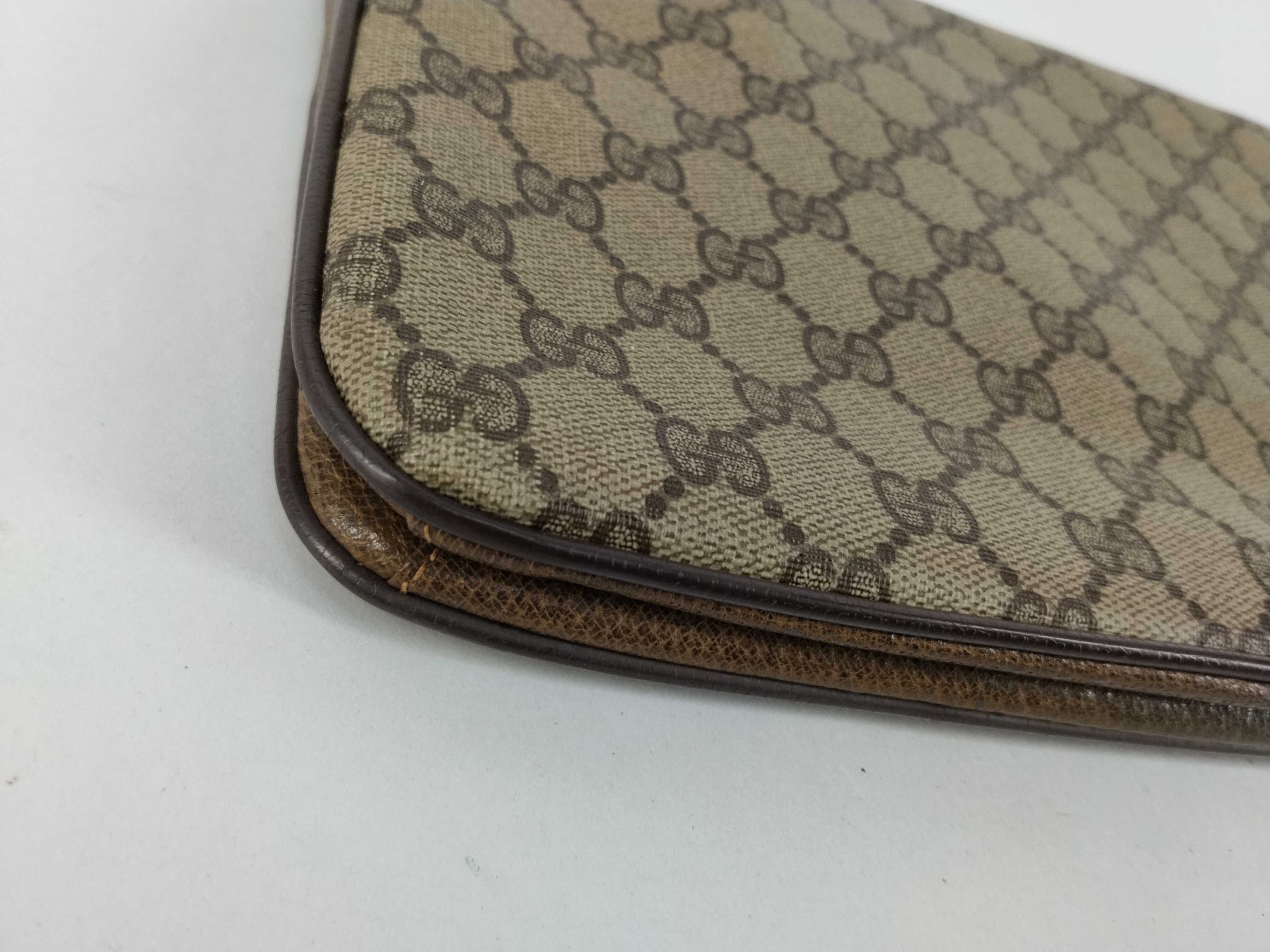 GG Supreme Clutch Bag (Brown) — view 3