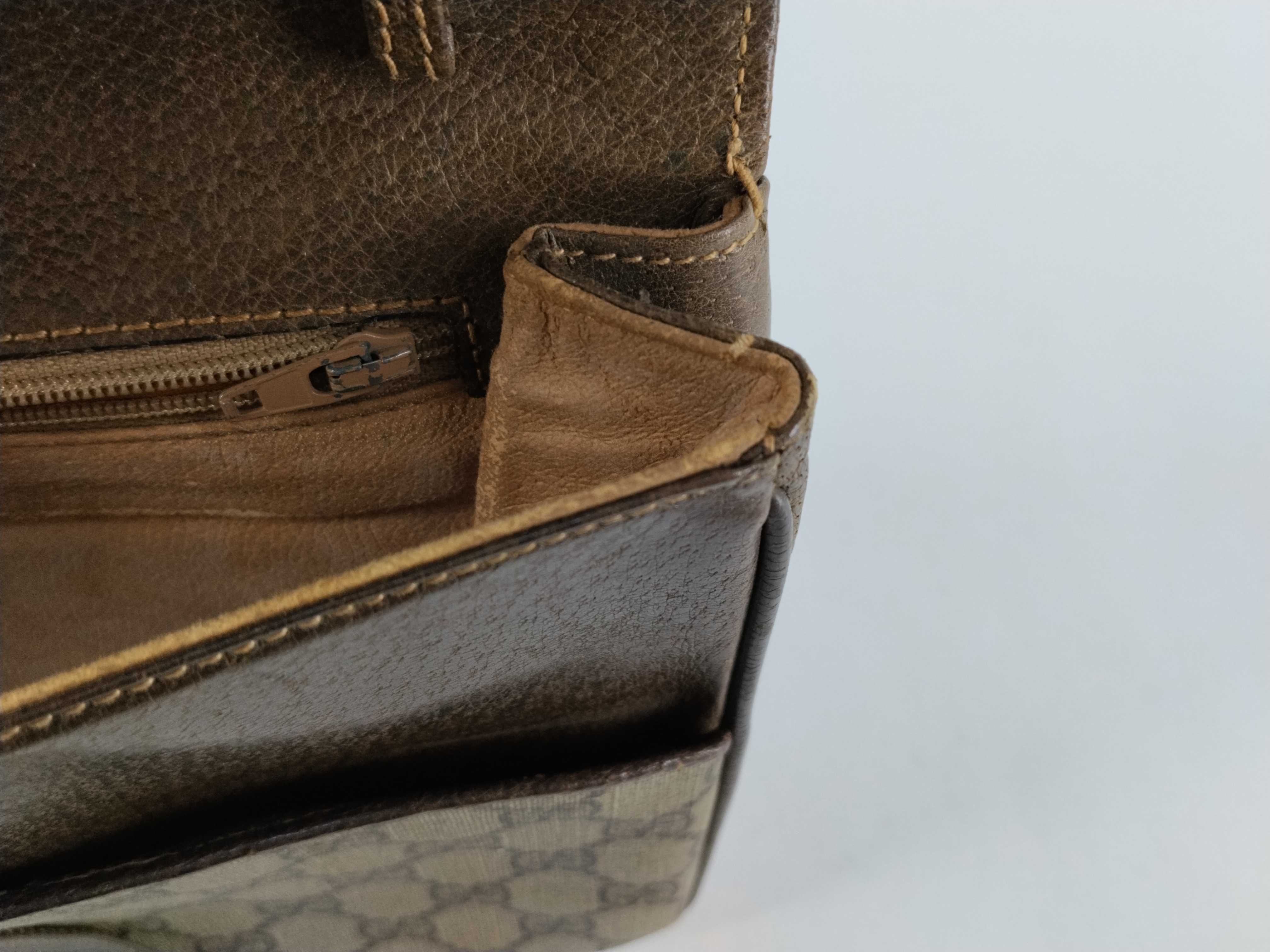 GG Supreme Clutch Bag (Brown) — view 9