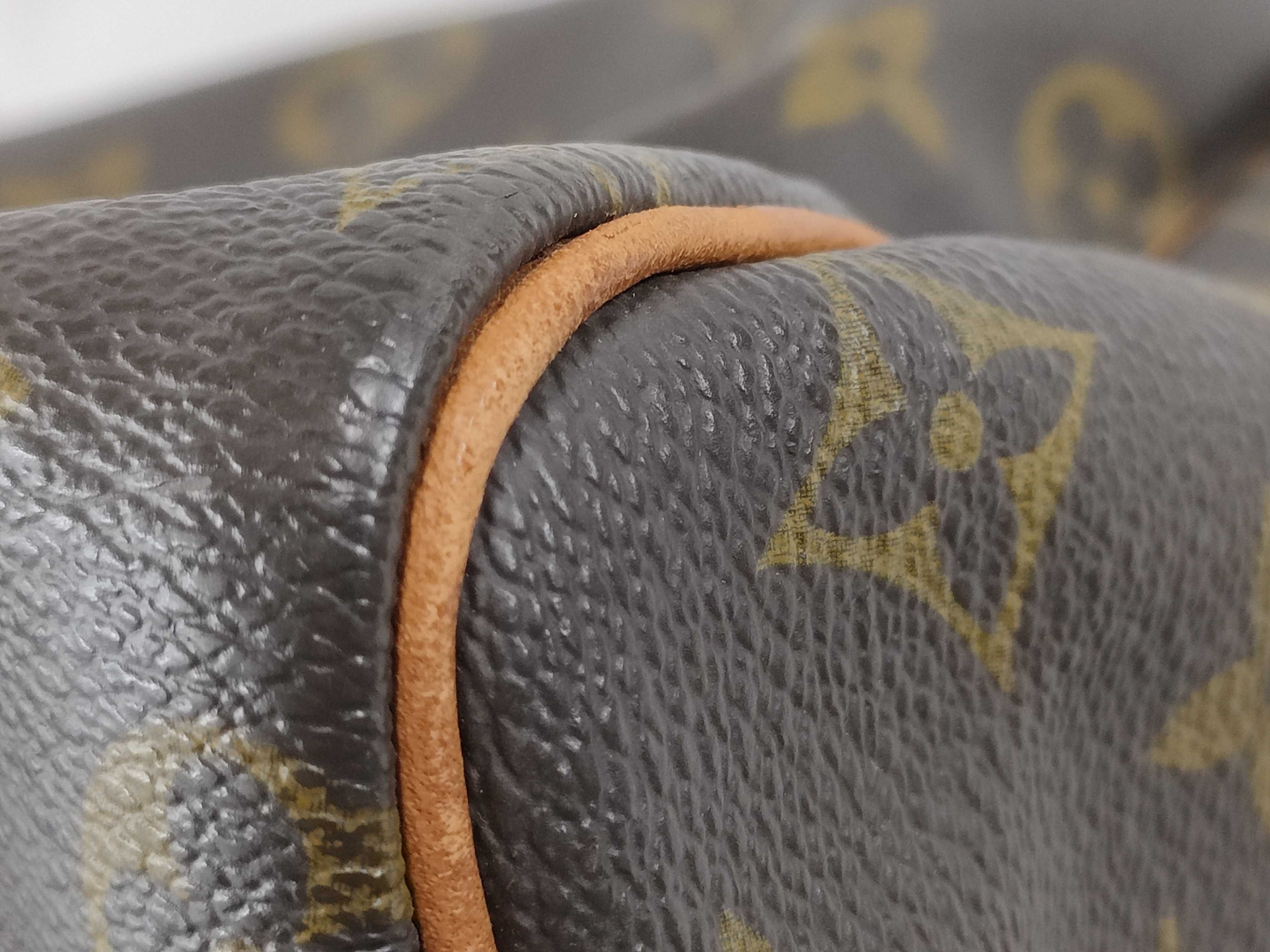 Monogram Louis Vuitton () Monogram Speedy 40 Handbag with Padlock Boston Bag — view 7