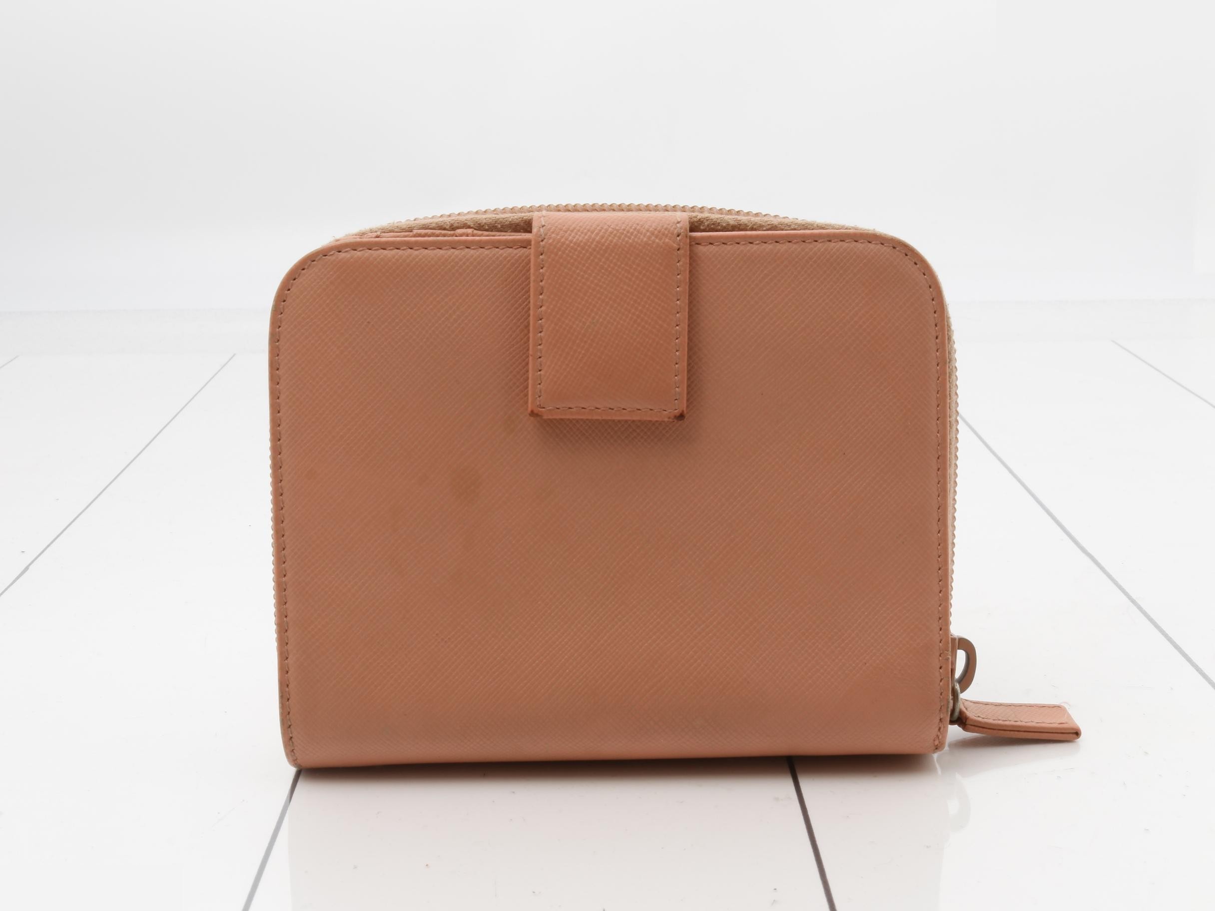Saffiano round zipper bifold wallet, leather/pink — view 2