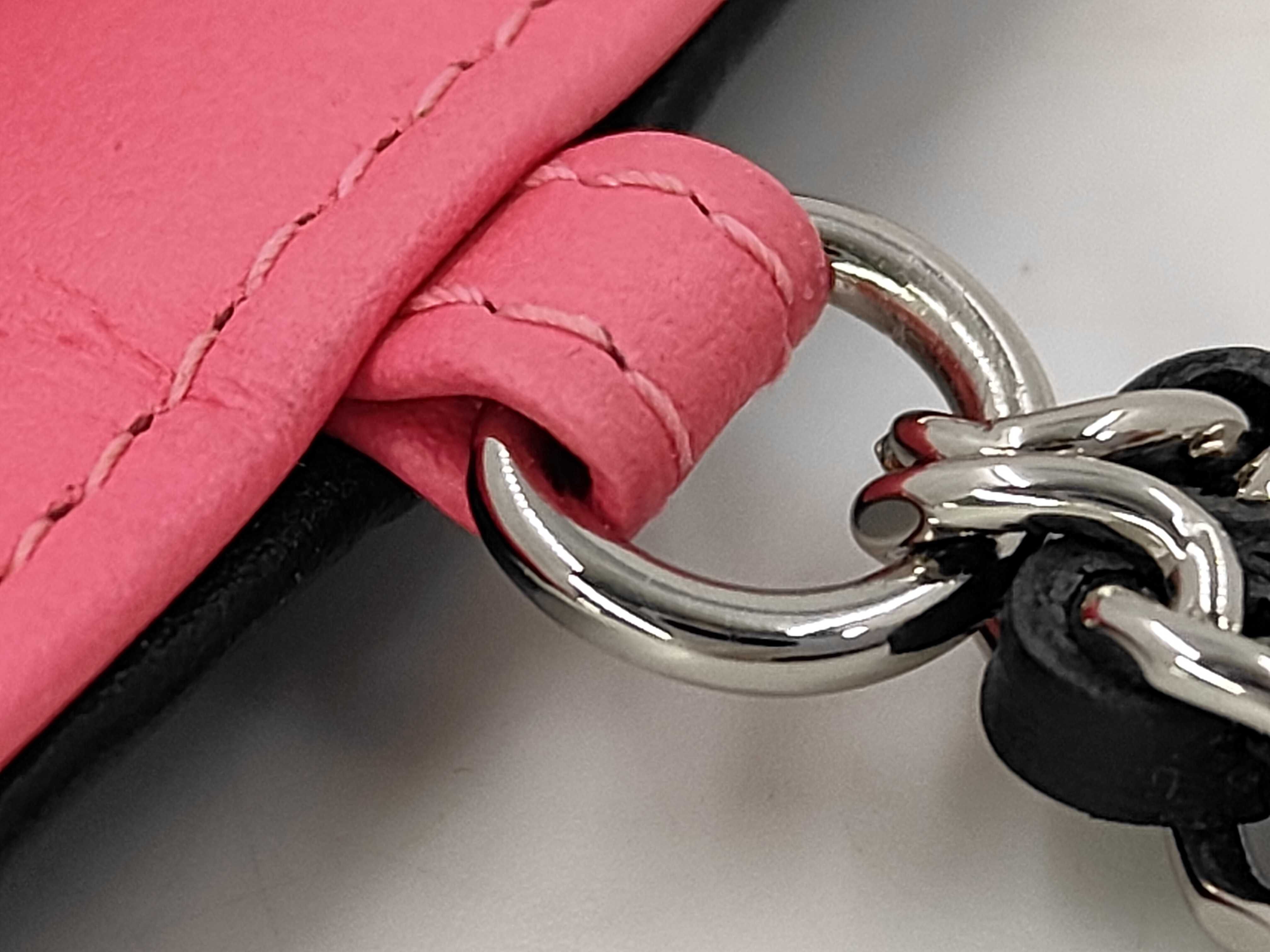 Matelassé Chain Pass Case Shoulder Bag — view 10