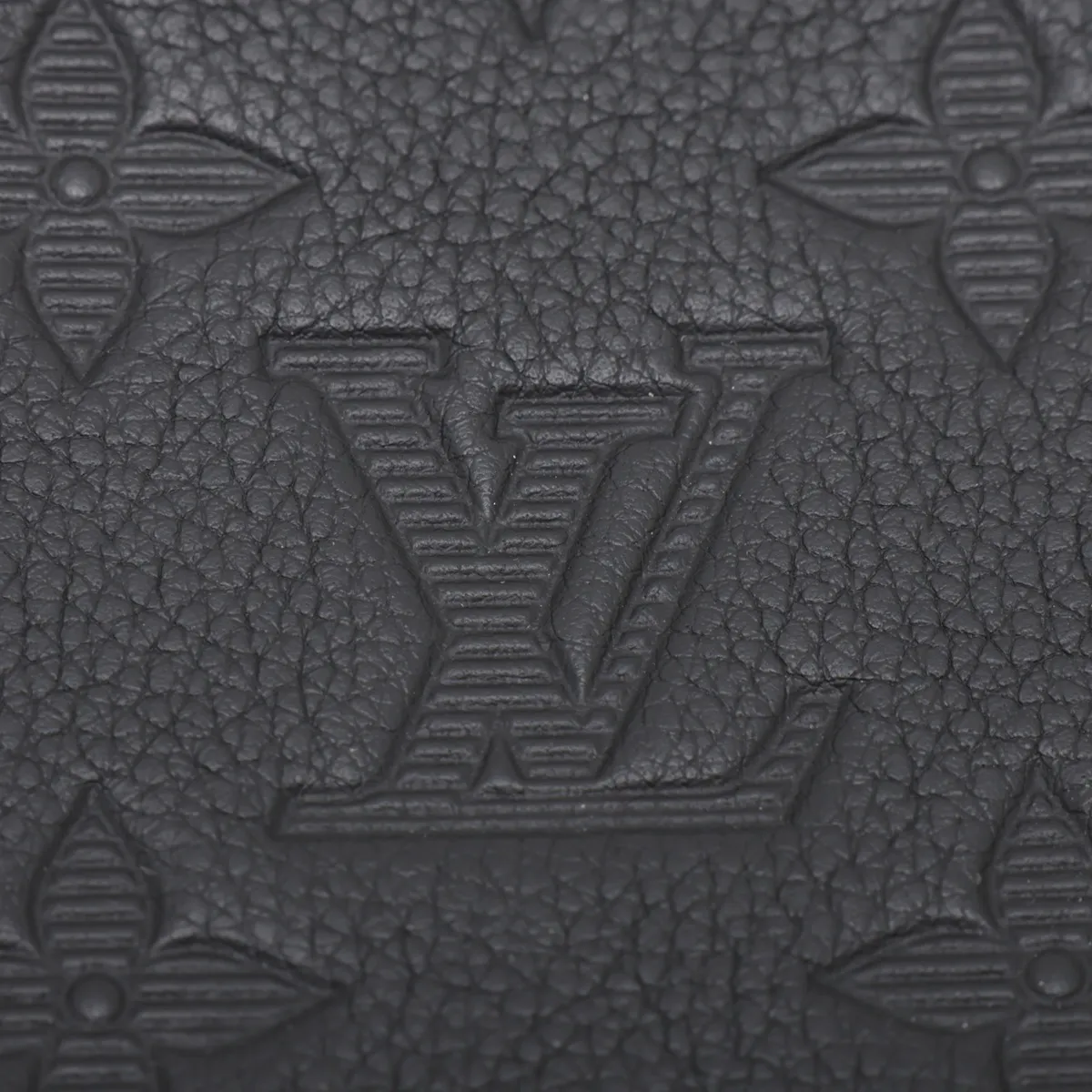 Monogram Shadow Gaston Wearable Wallet M81115 Black (RFID detected) — view 9