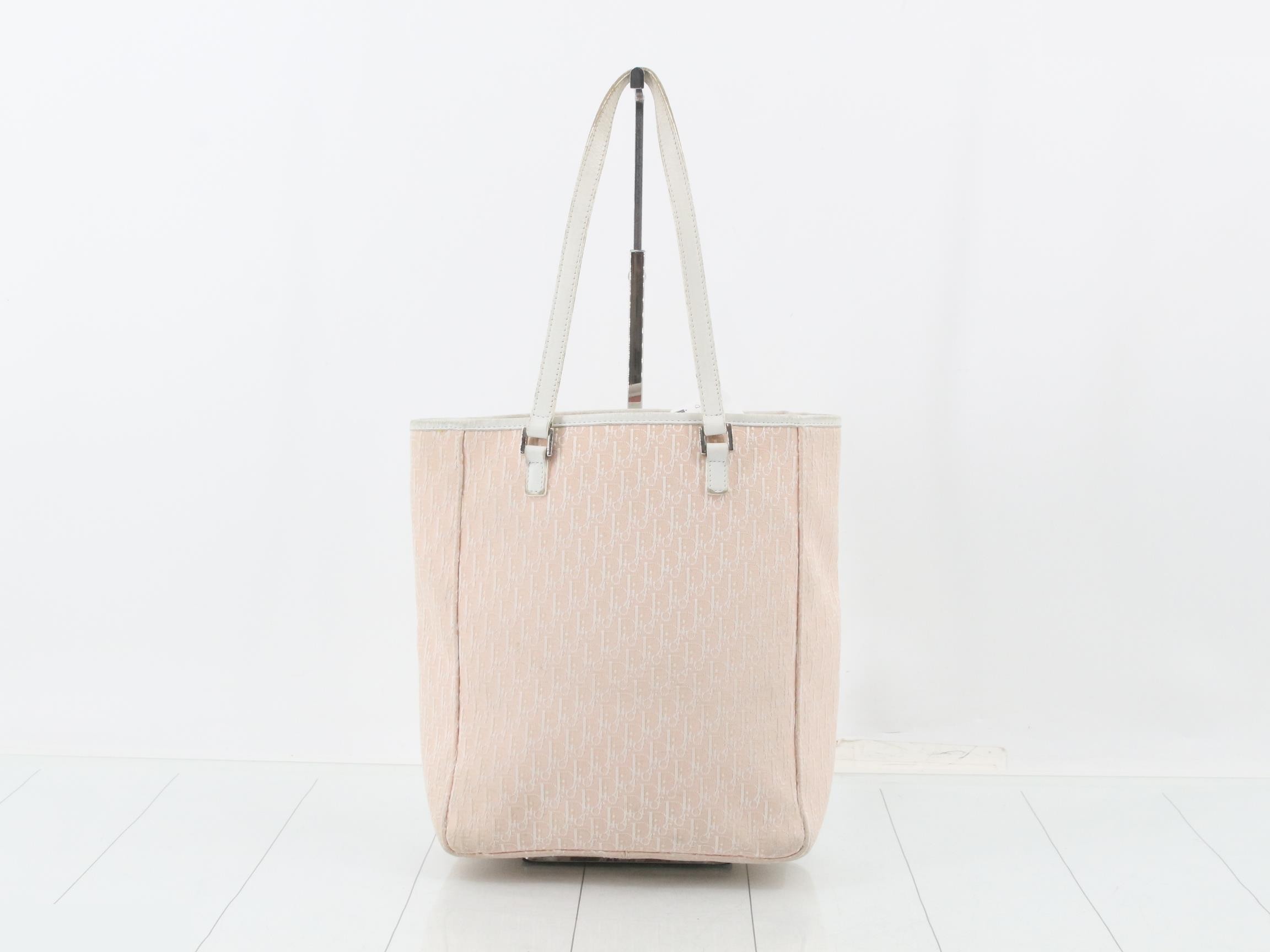 handbag — view 2