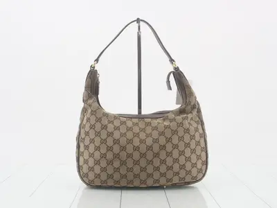 one-shoulder bag
