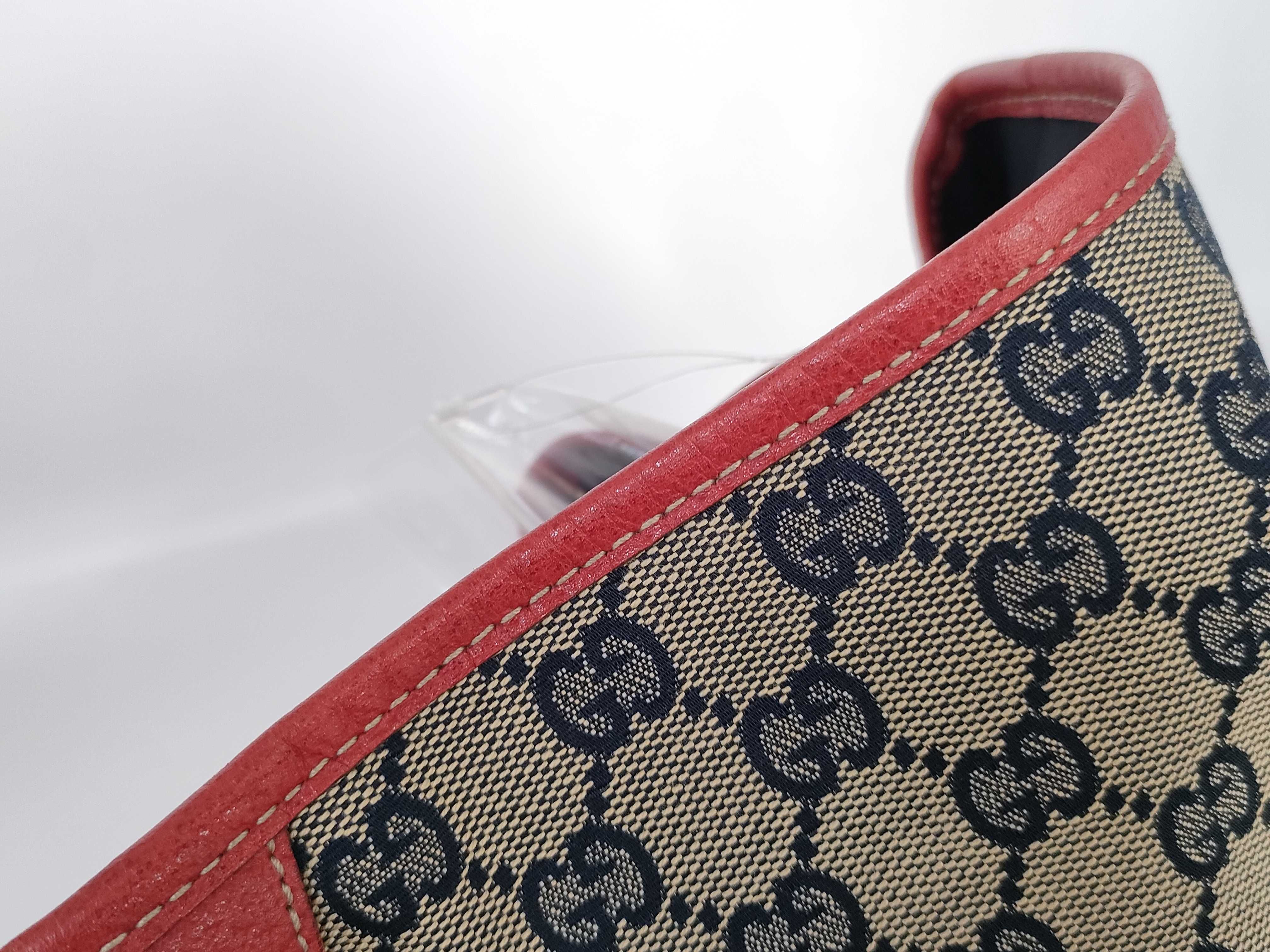 GG Canvas Gucci Tote Bag — view 15