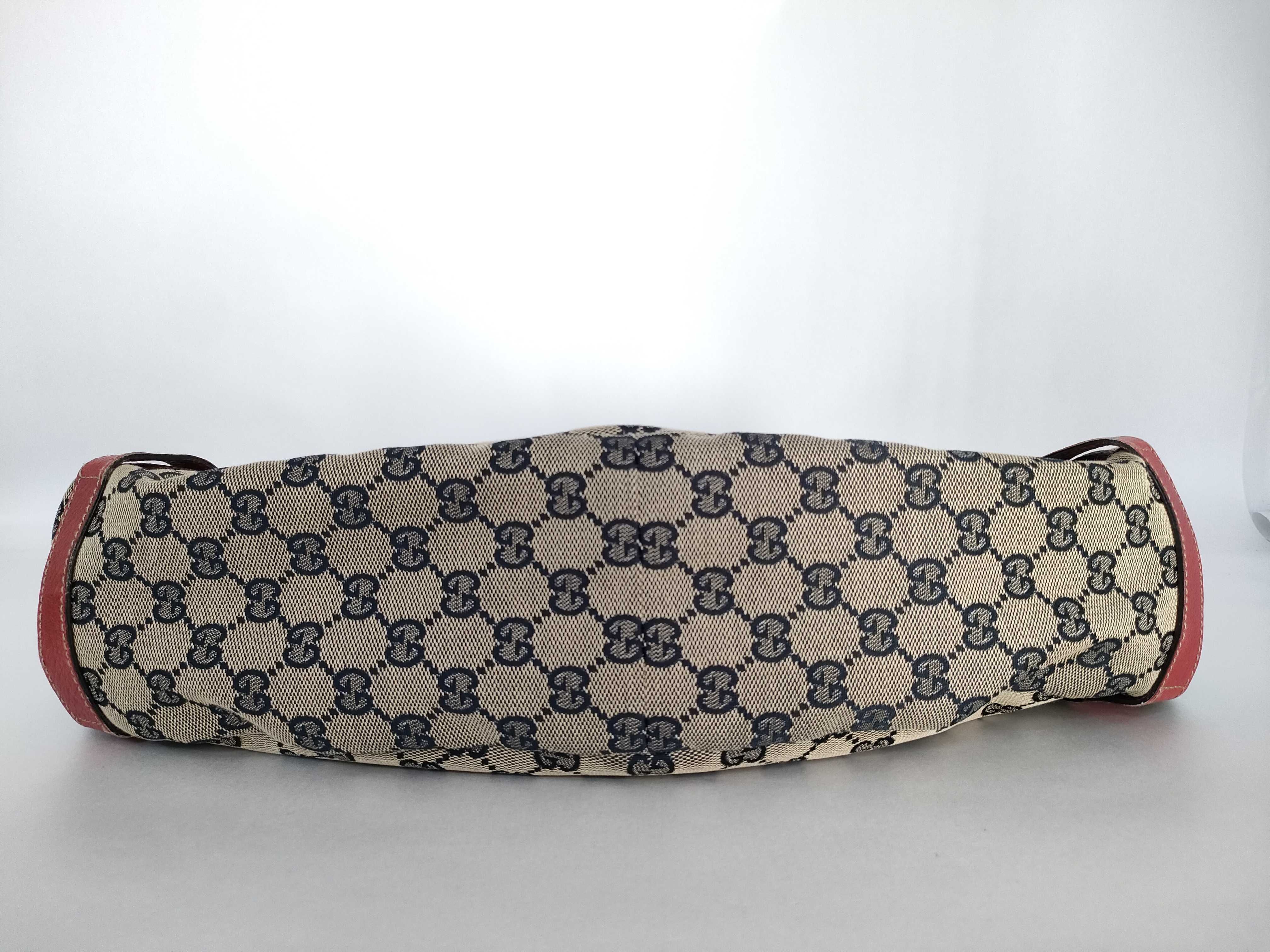 GG Canvas Gucci Tote Bag — view 7