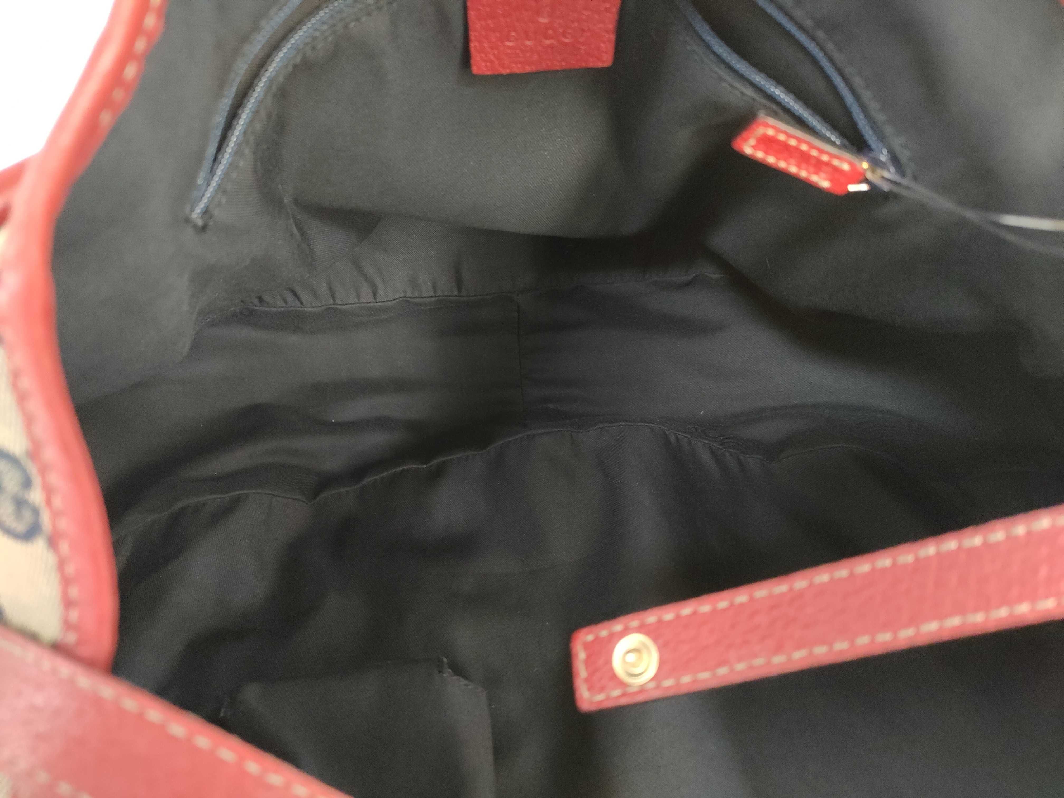 GG Canvas Gucci Tote Bag — view 8