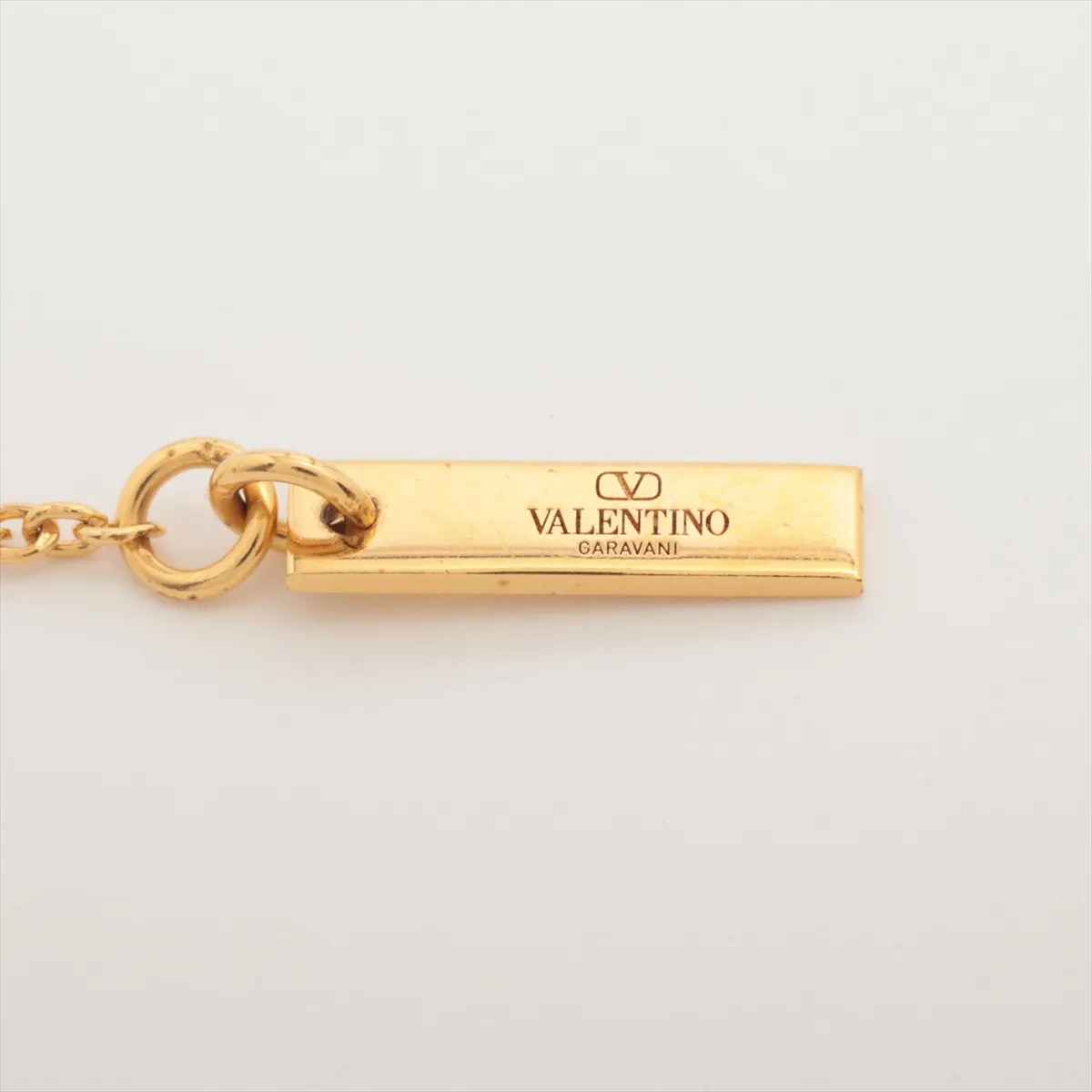V-logo bracelet, GP x rhinestones, gold, — view 5