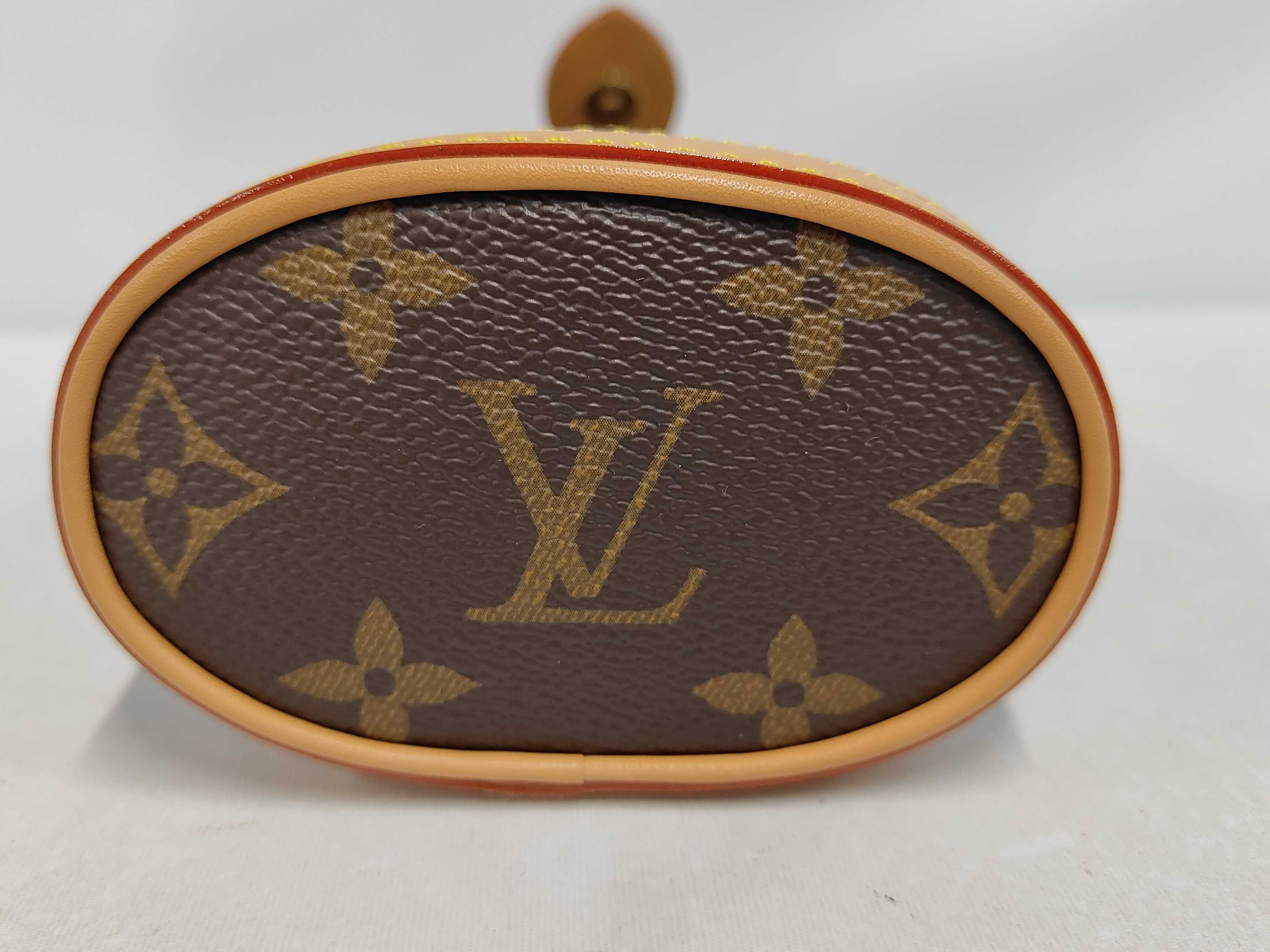 Fold Me Pouch Monogram M80874 Shoulder Bag — view 4