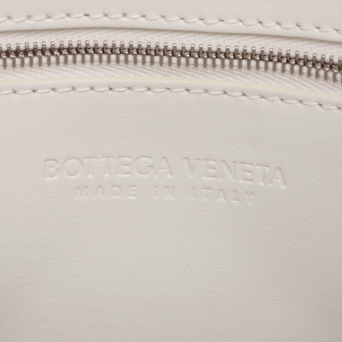 Maxi Intrecciato Cassette Leather Shoulder Bag, White — view 9