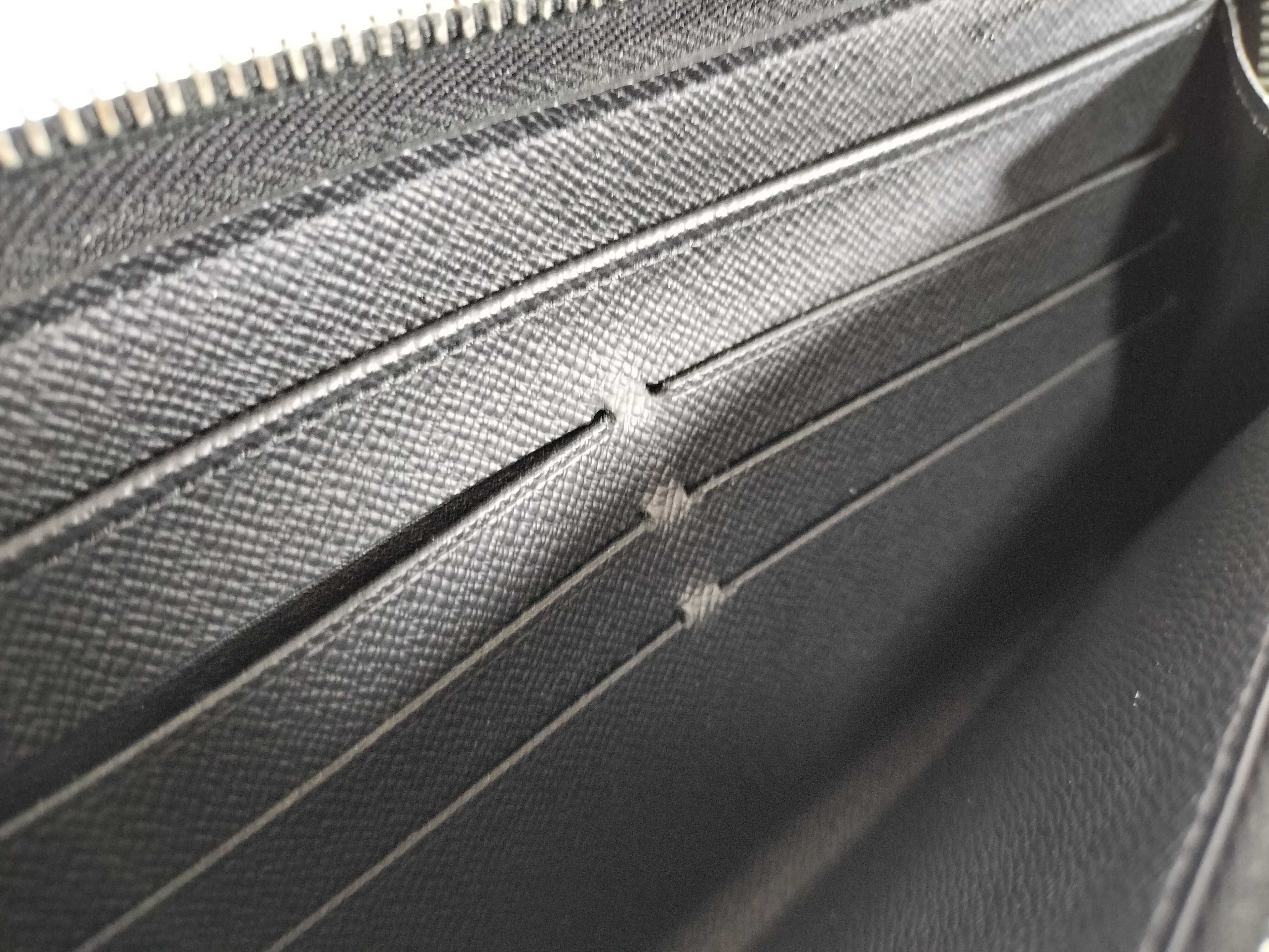 Taiga Zippy Wallet Horizontal M31071 Wallet — view 12