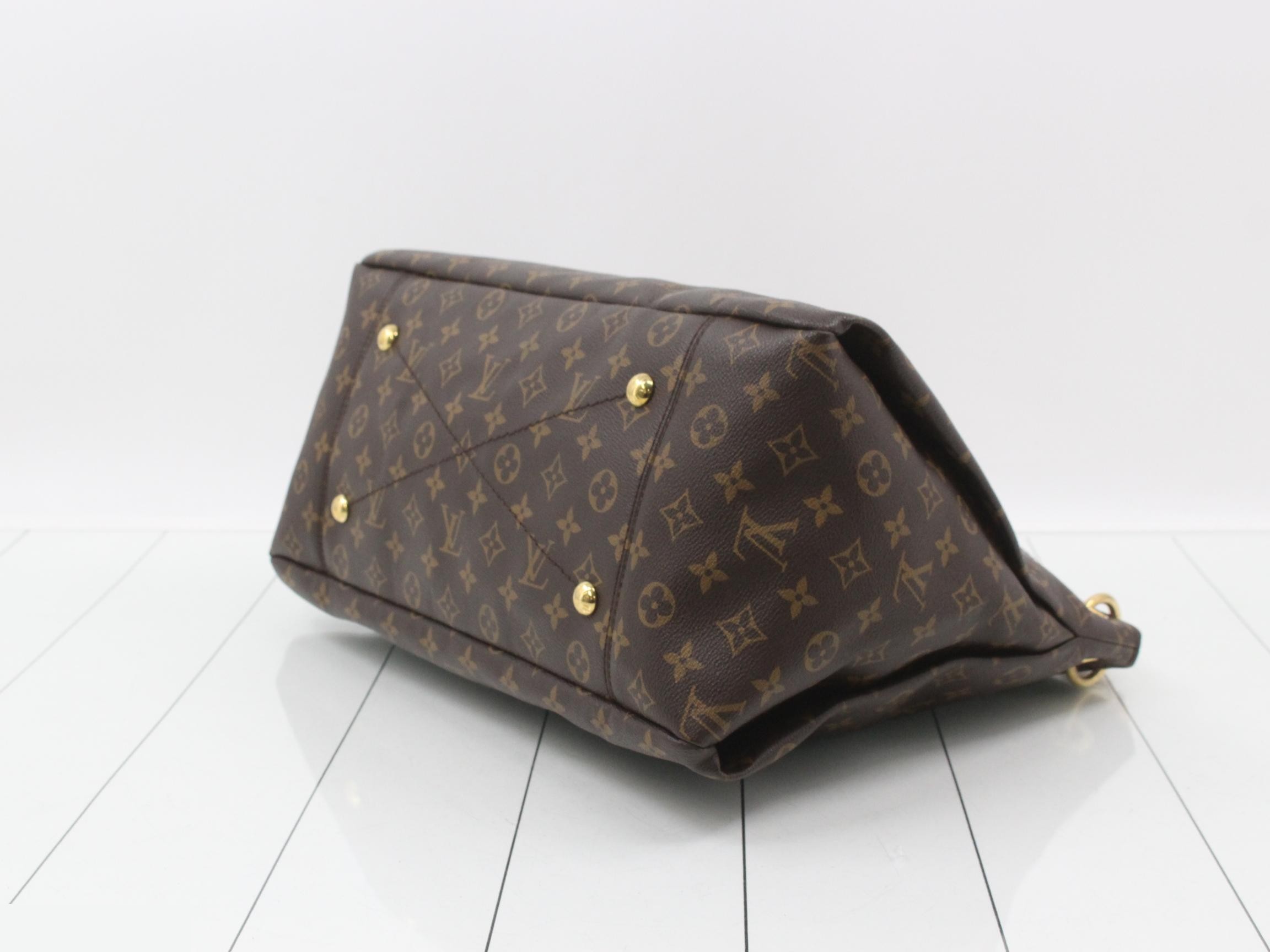 Monogram Artsy MM Shoulder Bag — view 6